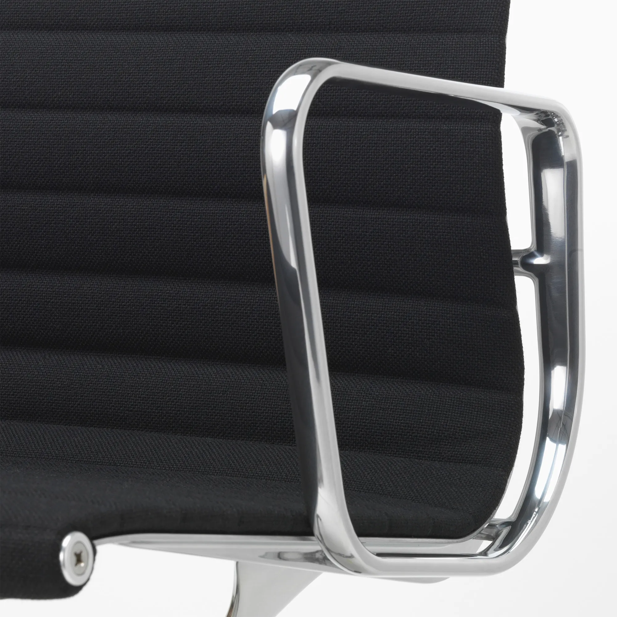 EA 108 Aluminium Chair - 11