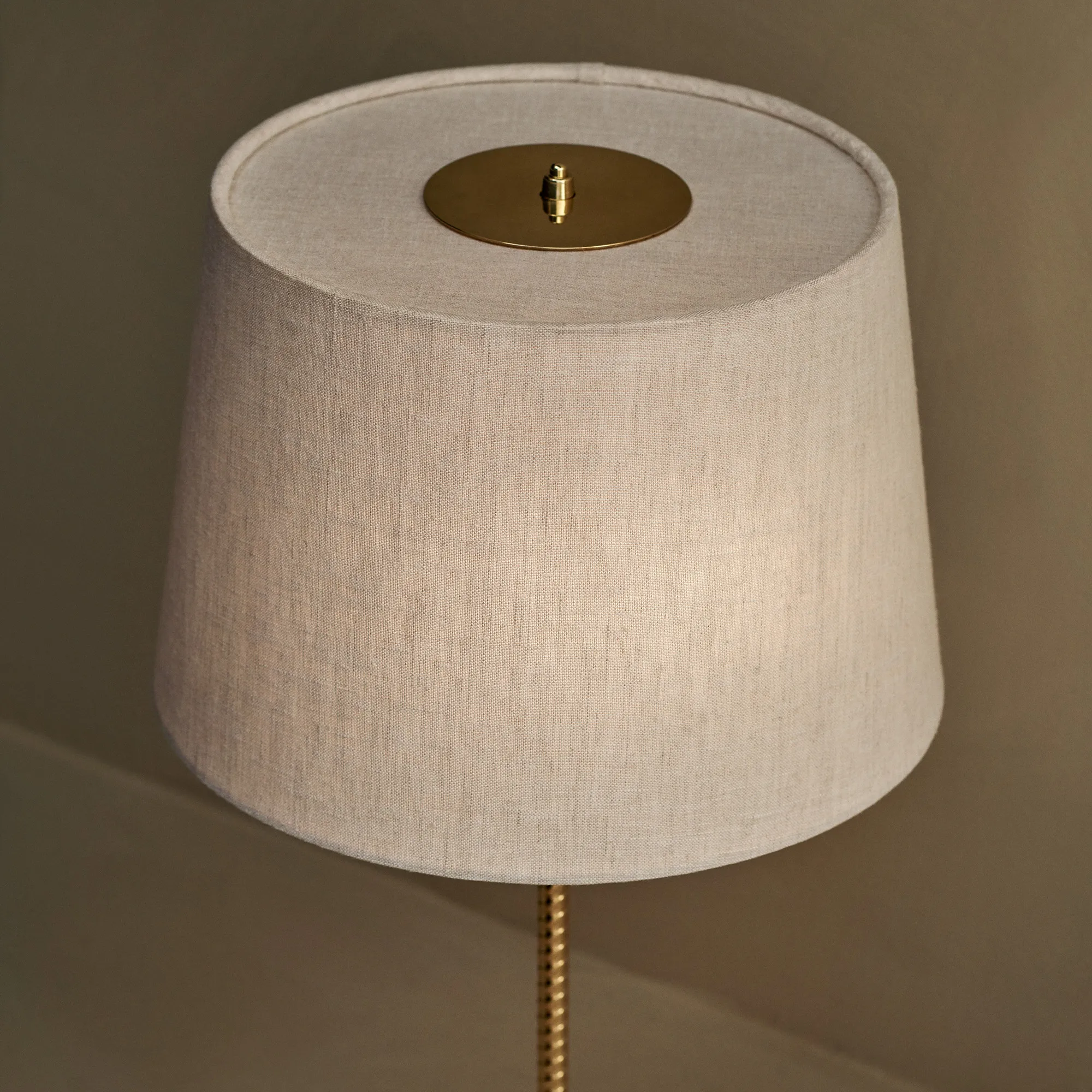 9205 Table Lamp - 5