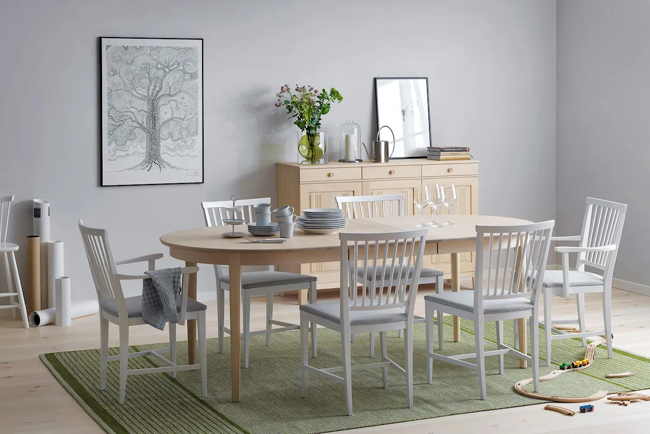 Vardags Dining Table