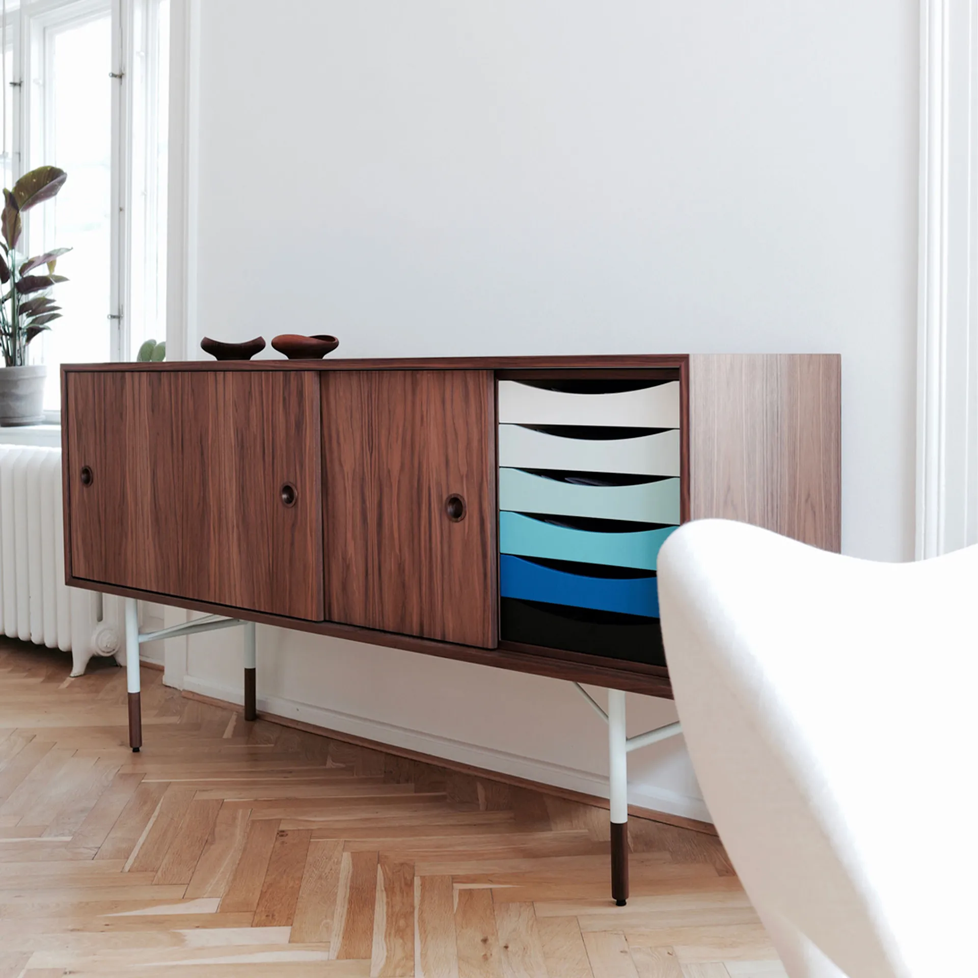 Sideboard With Tray Unit, Oak Veneer, Black Steel, Cold - House of Finn Juhl - Finn Juhl - NO GA