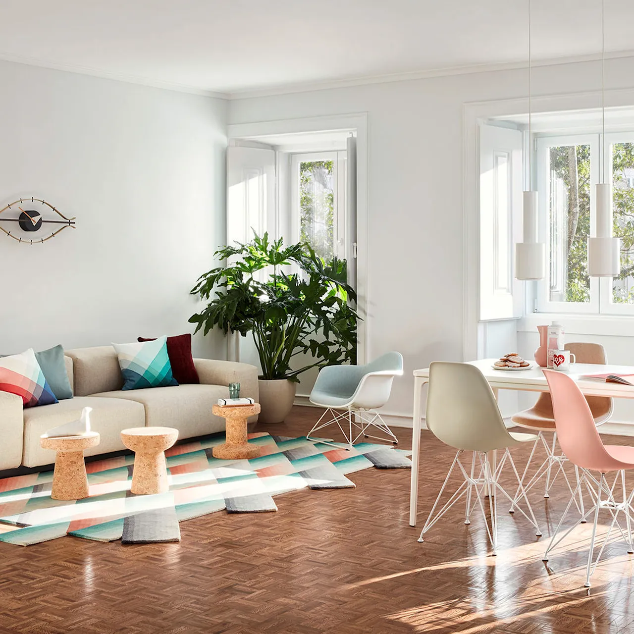 Eames RE Plastic Armchair LAR White