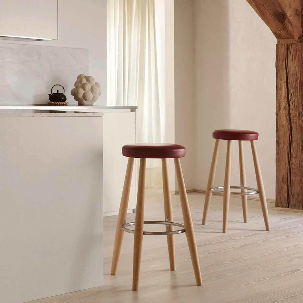 CH58 Low Stool - Oak