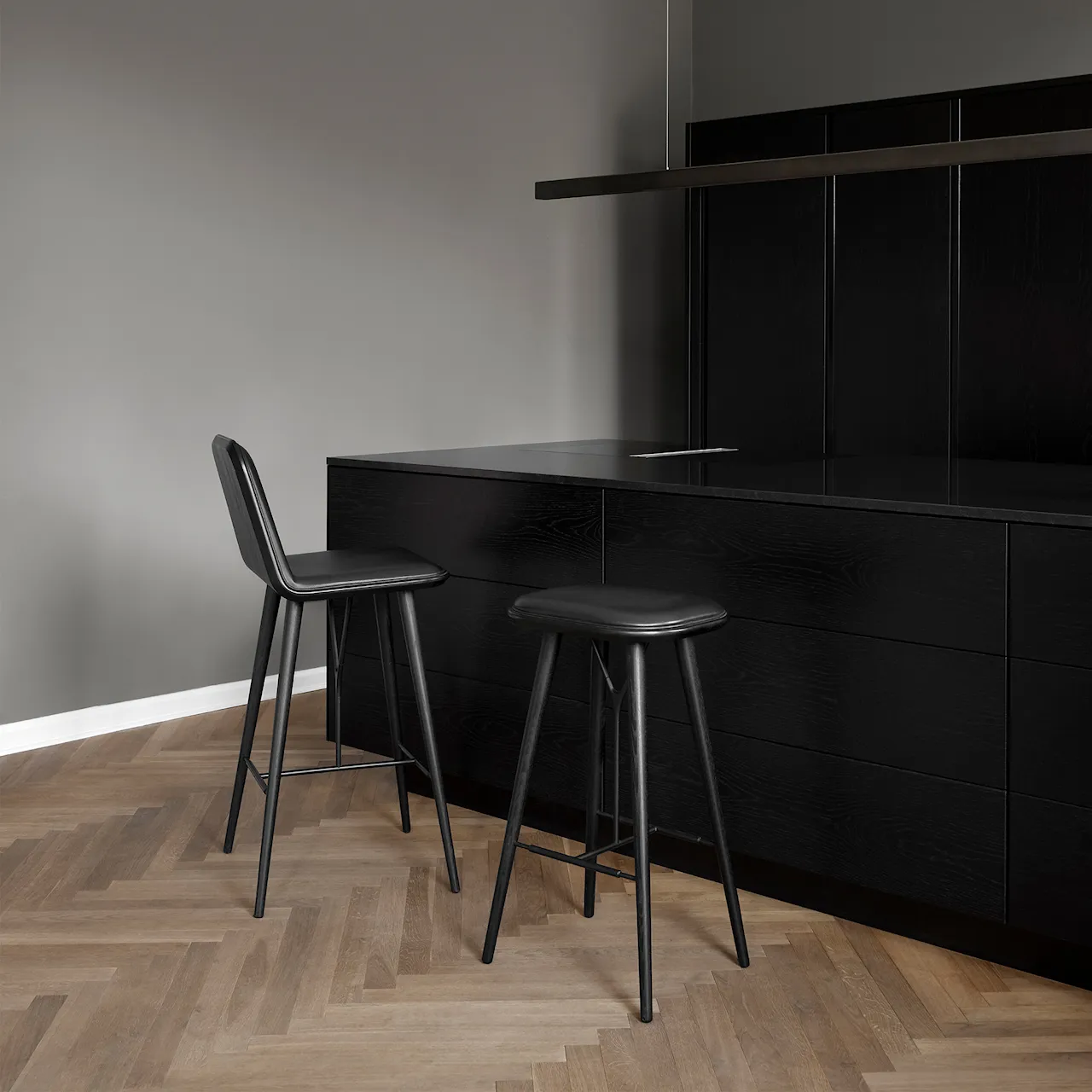 Spine Bar Stool