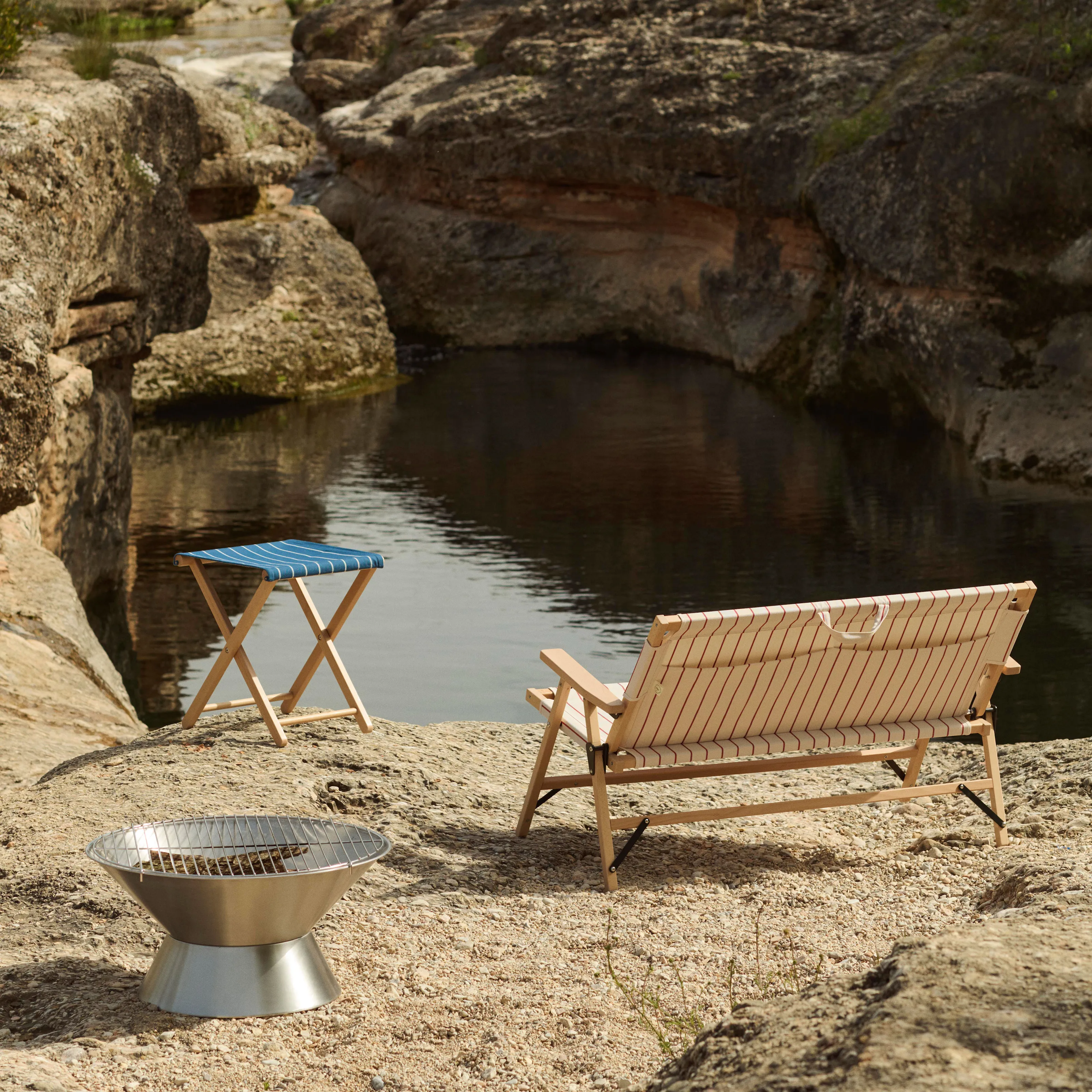 Outdoor Market Folding Sofa - 9