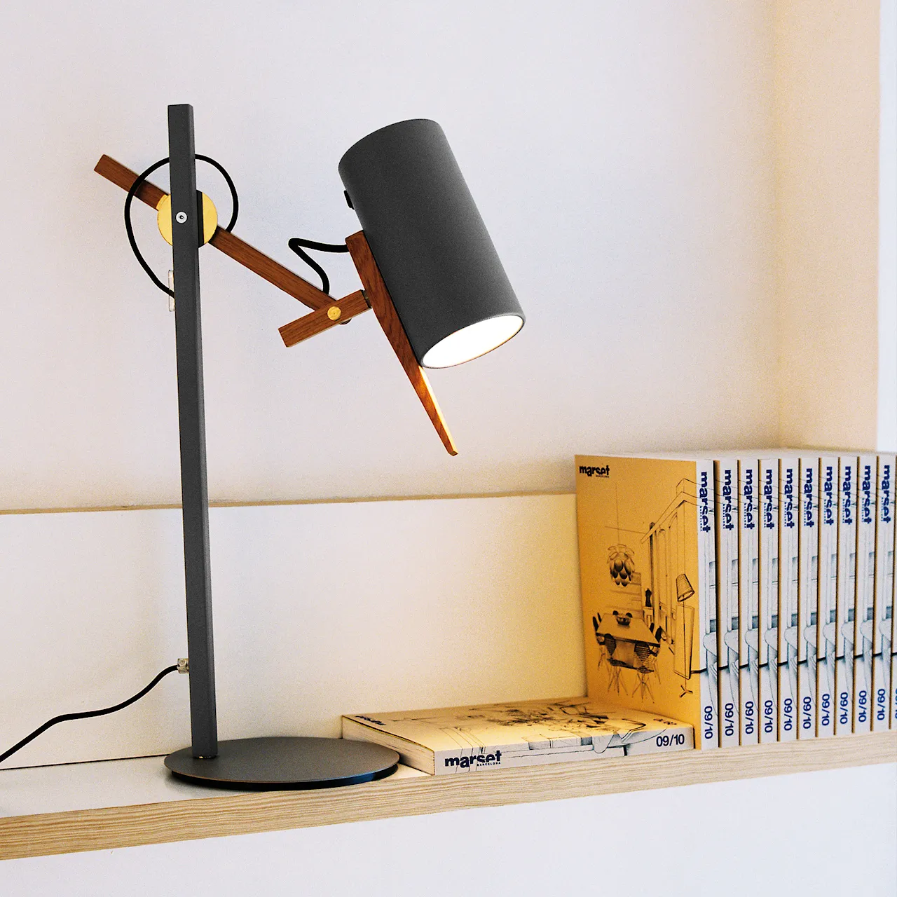 Scantling S Table Lamp