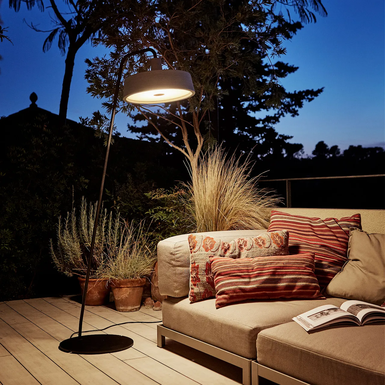 Soho 38 P Outdoor Floor Lamp