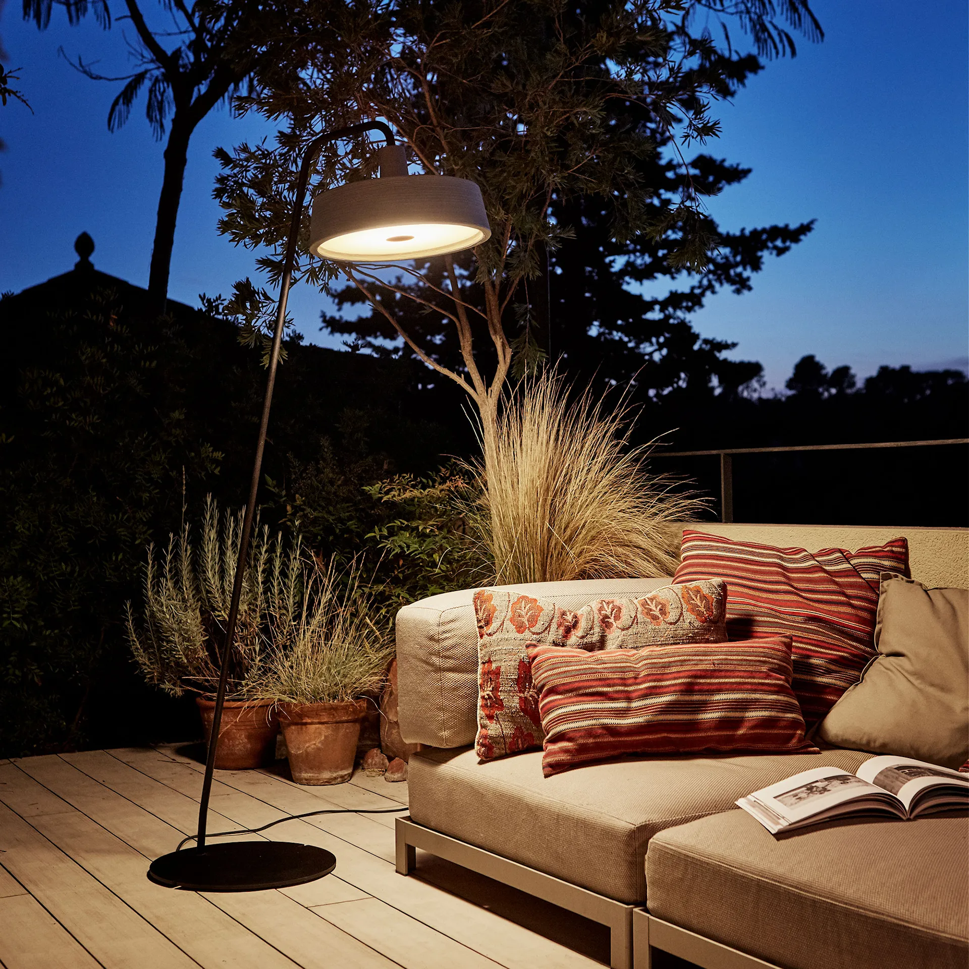 Soho 38 P Outdoor Floor Lamp - Marset - NO GA