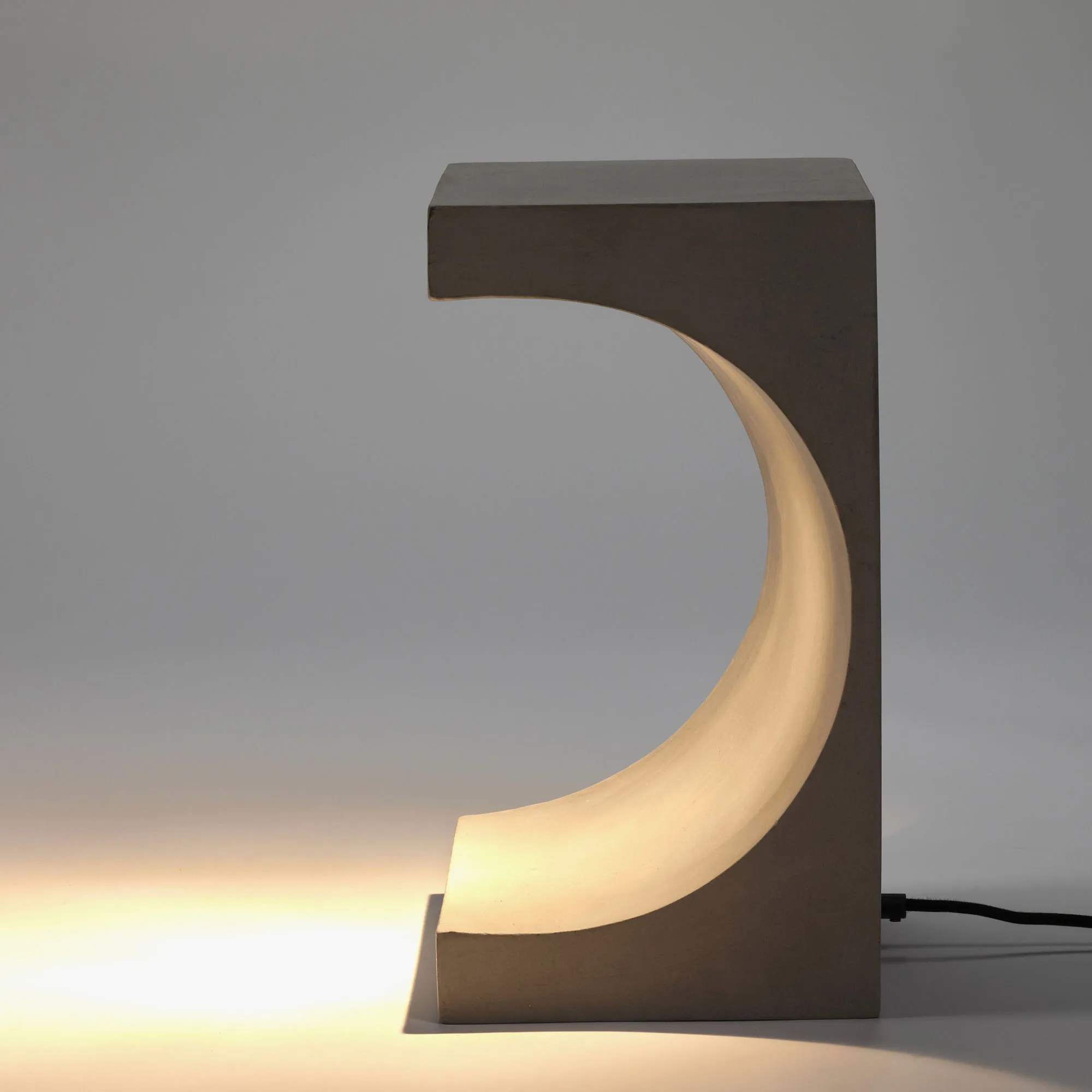 Concrete Tangent Side Table Lamp - 4