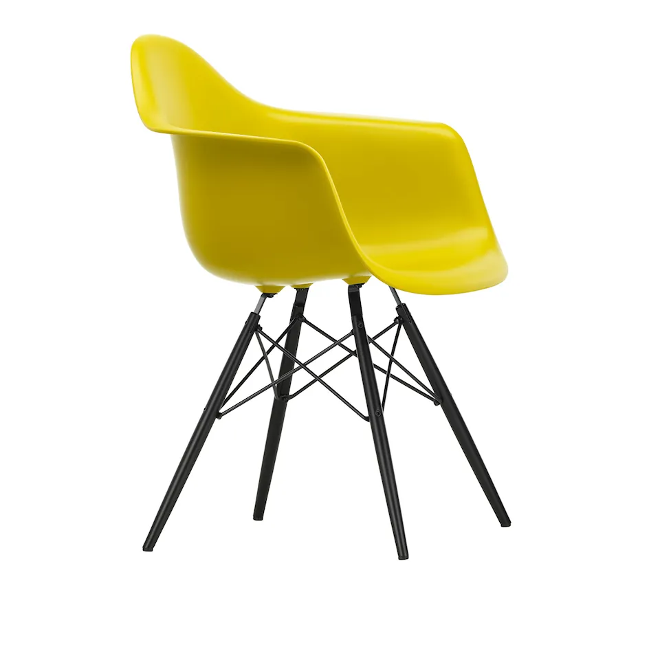 Eames RE Plastic Armchair DAW Black Maple