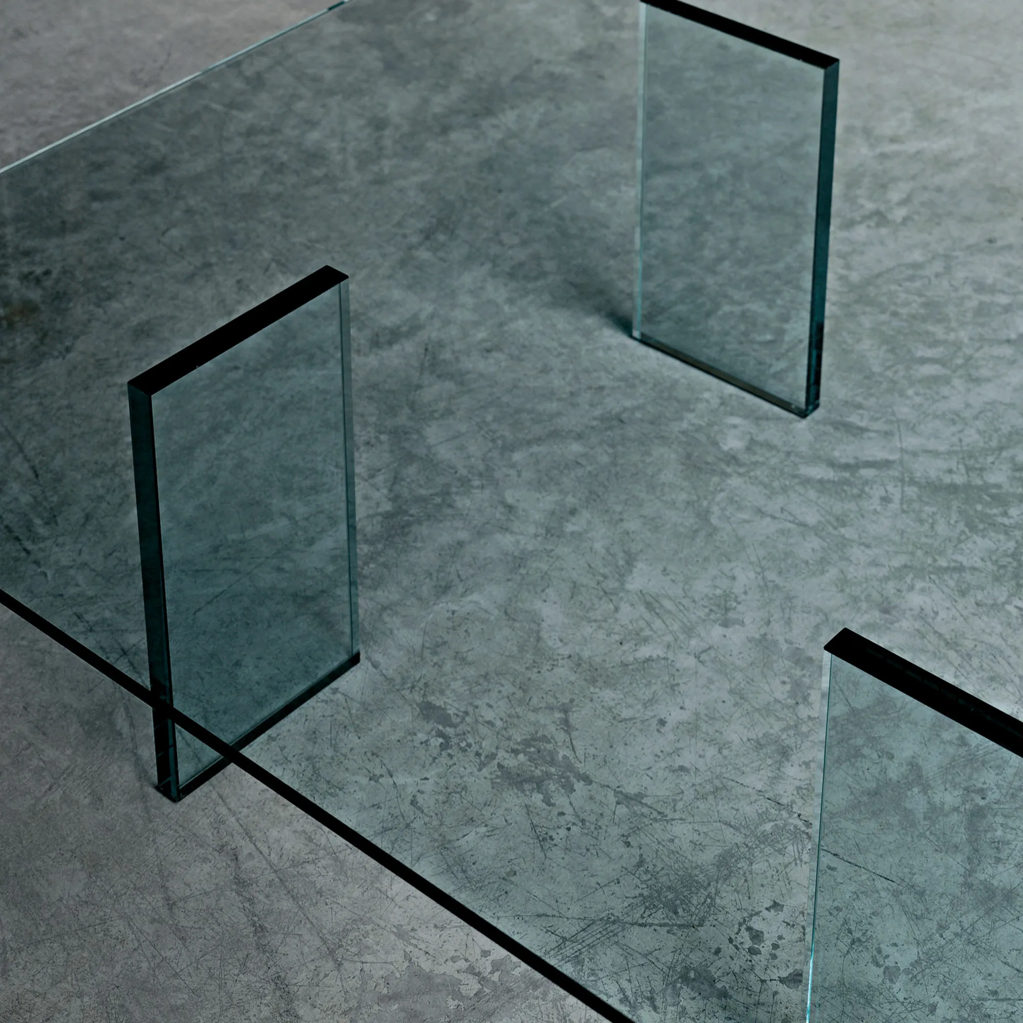 KUT Glass Table 1976 - 4