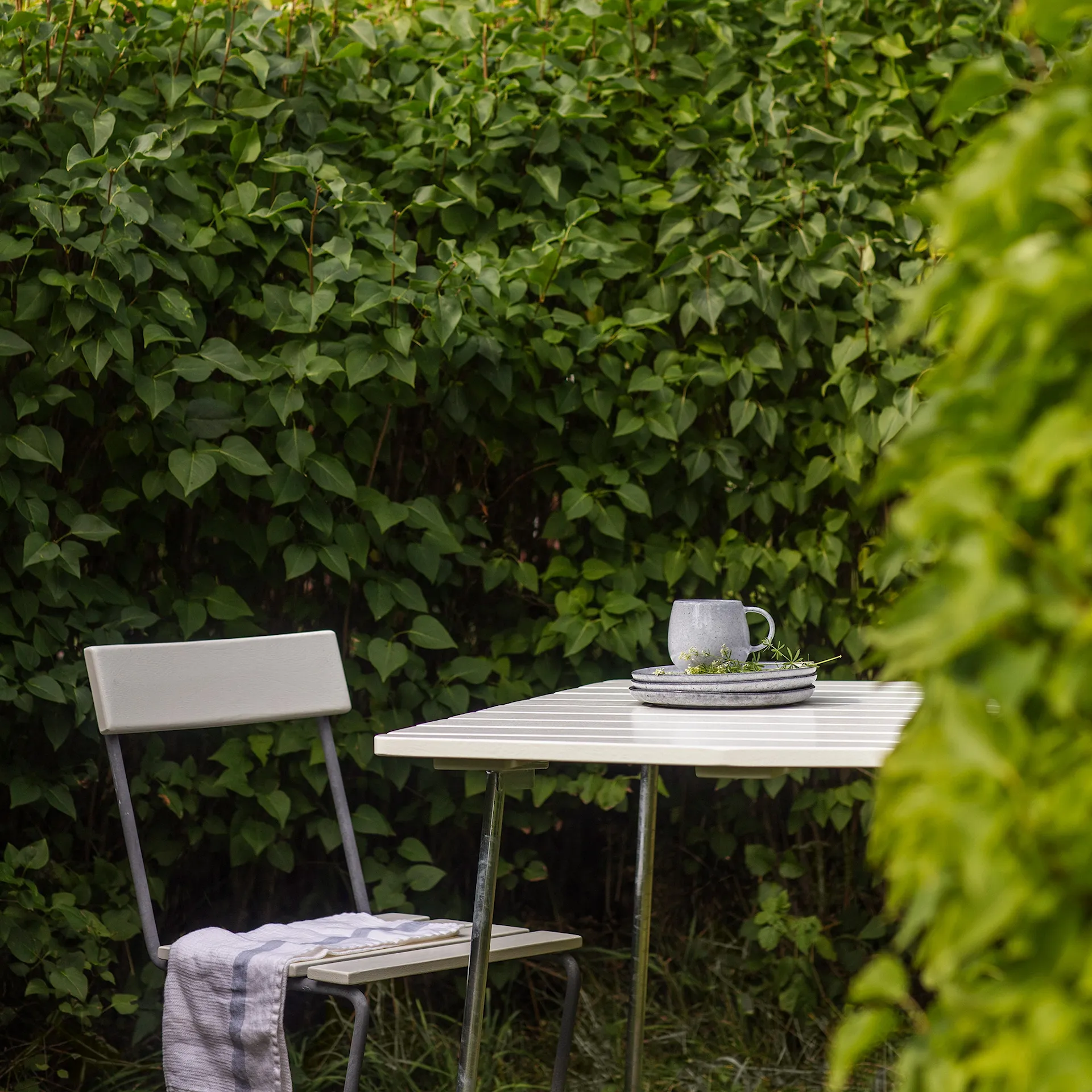 The classic series - B31 Table & 6 chairs 1 Oiled Oak - Grythyttan Stålmöbler - NO GA