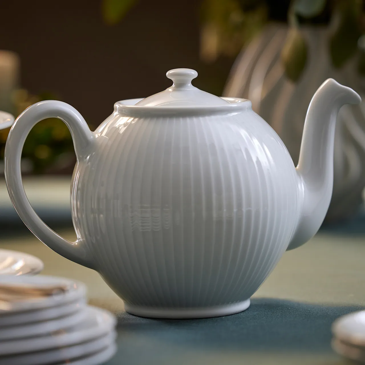 Plissé Teapot