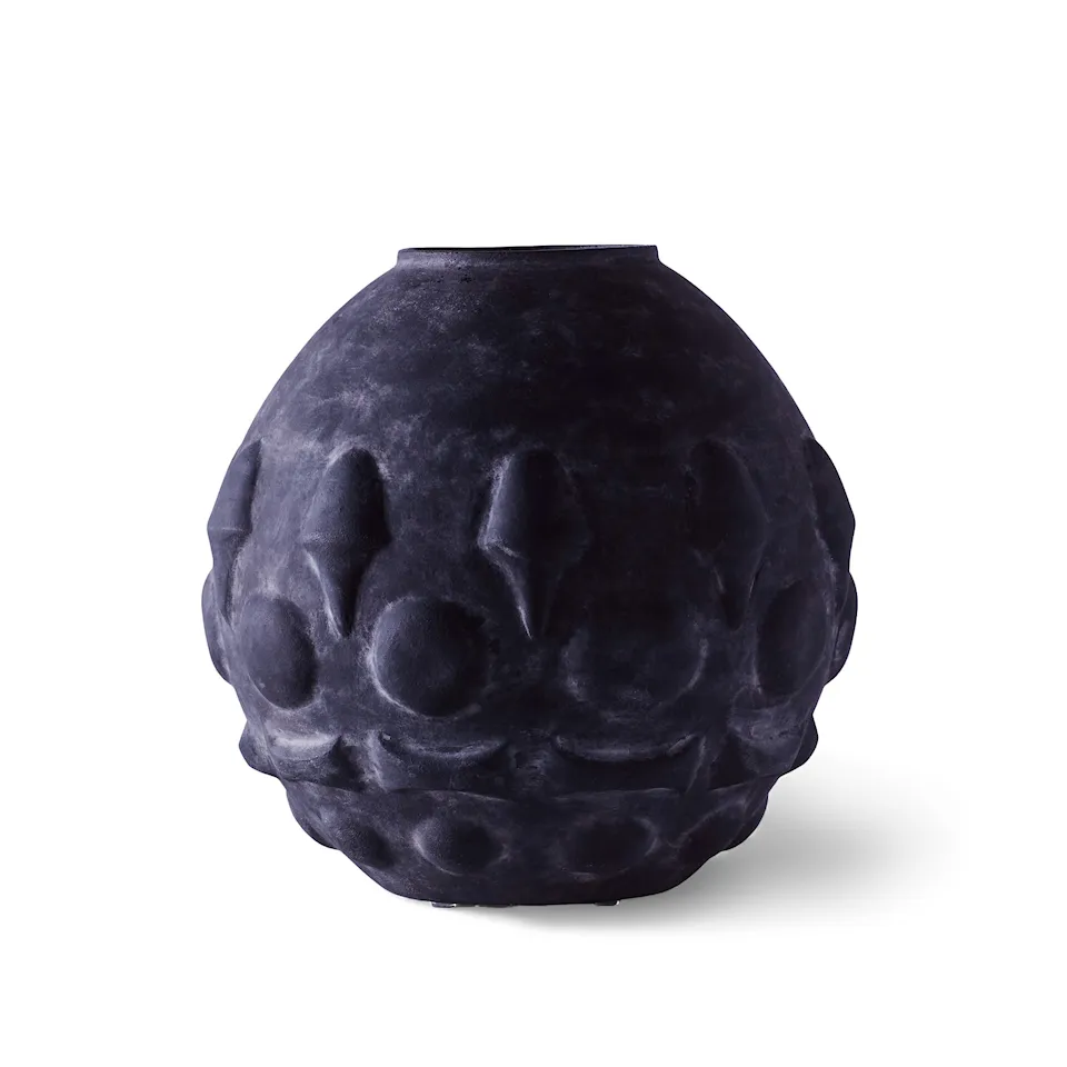 St. Mary vase black