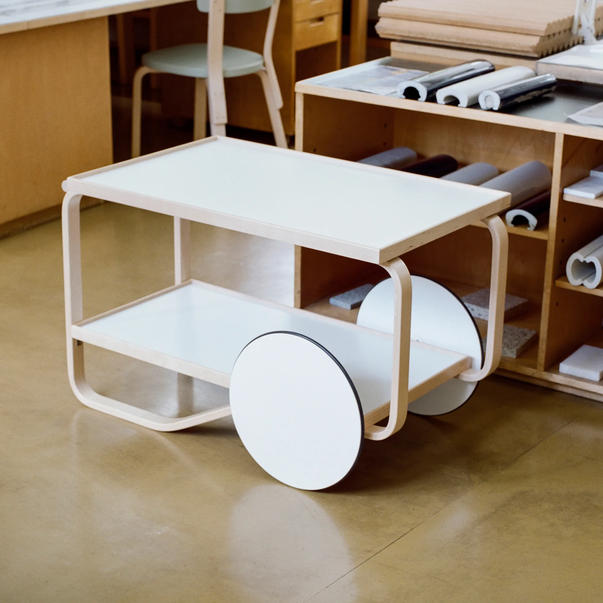 901 Tea Trolley - 2