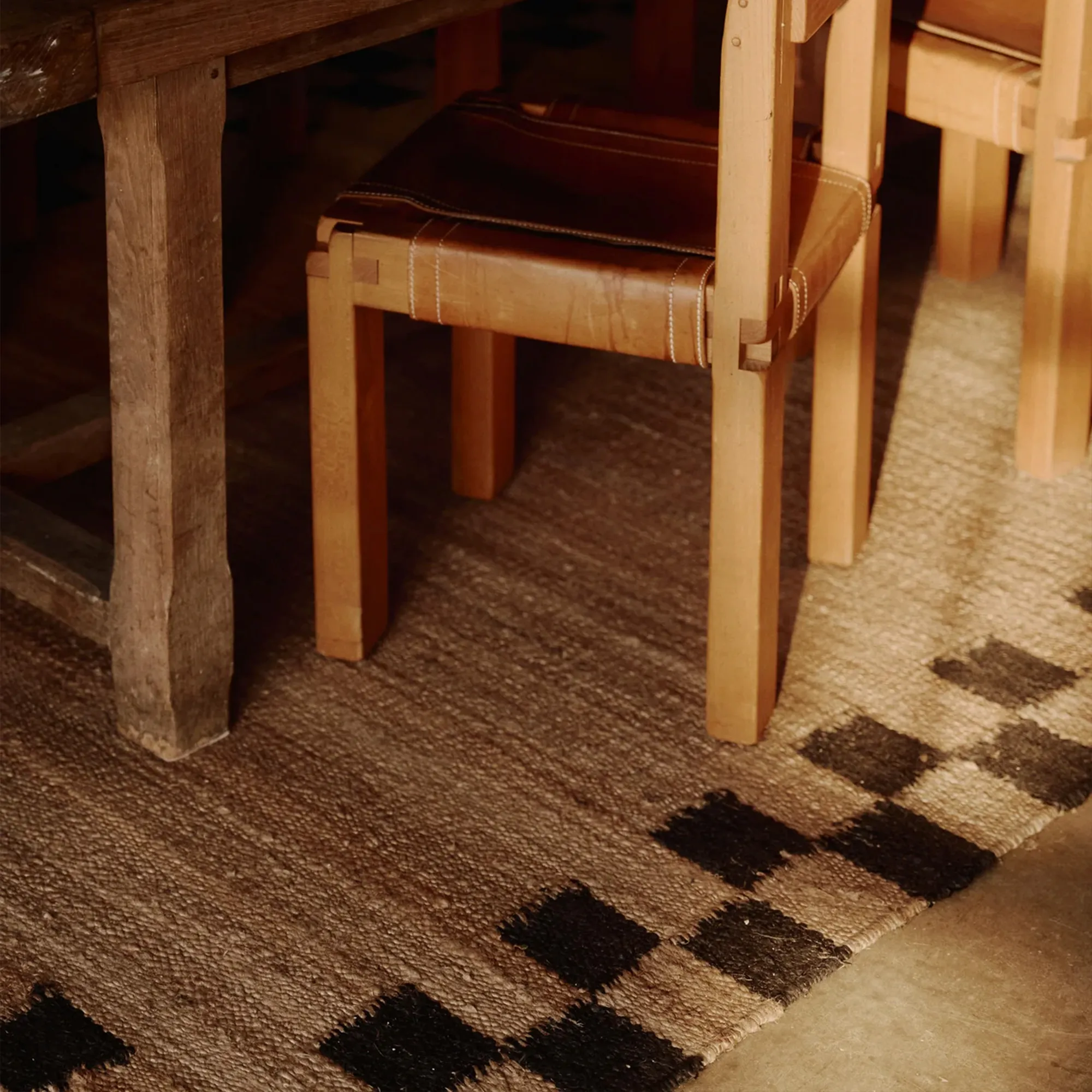 Jute Border Black Rug - 3