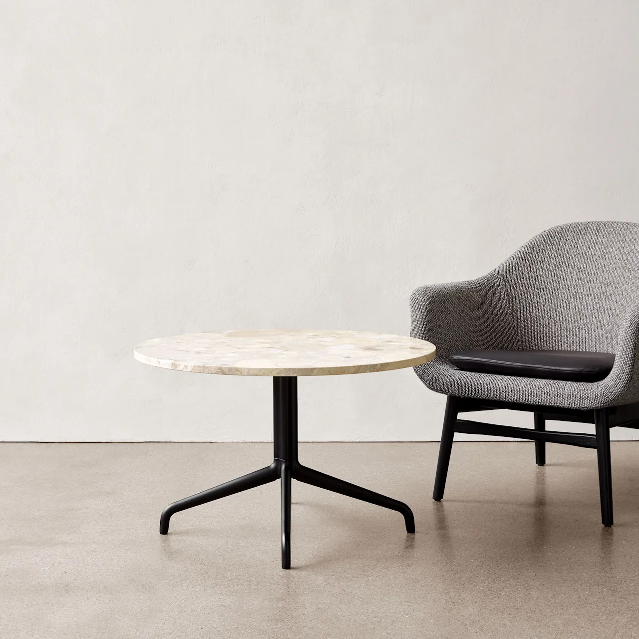 Harbour Column Lounge Table Star Ø80 cm