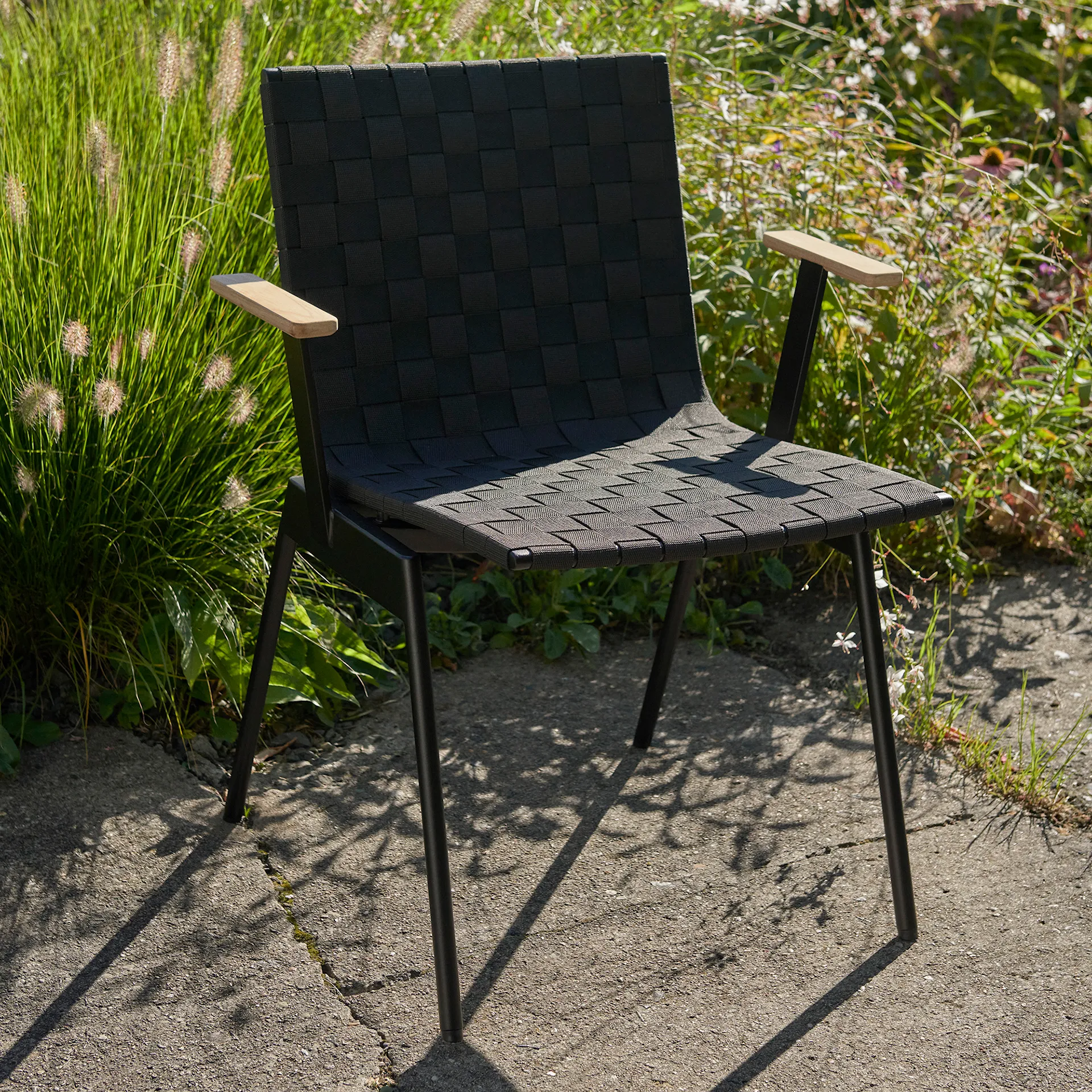 Ville Outdoor Armchair AV34 - &Tradition - NO GA