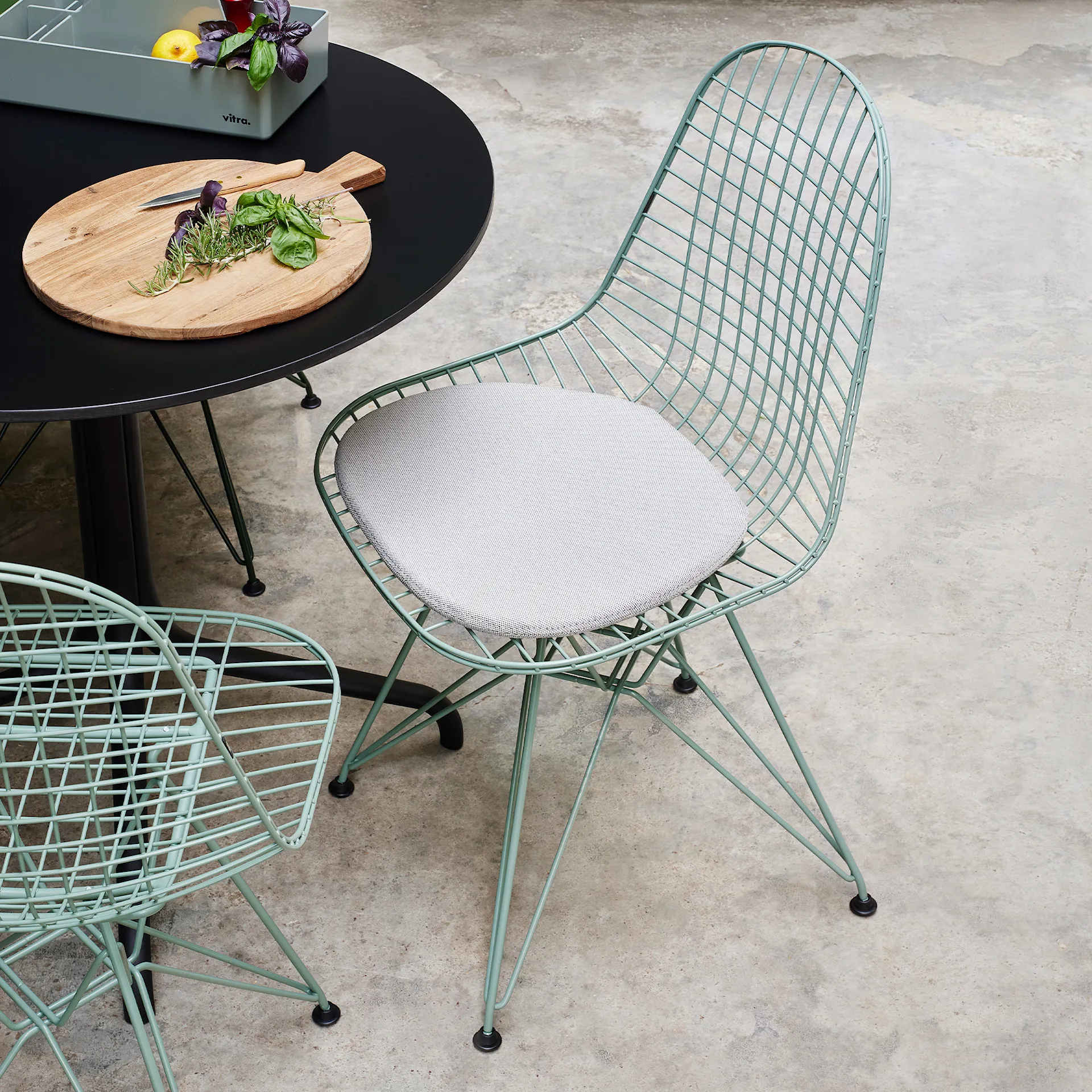 Wire Chair DKR powder coated - Vitra - Charles & Ray Eames - NO GA