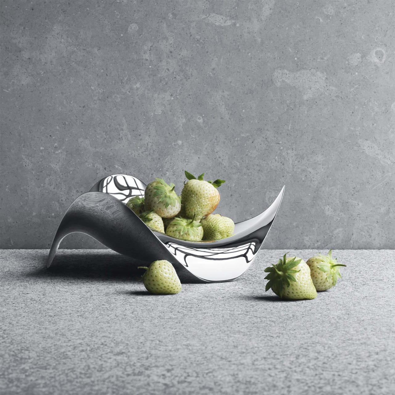 Köp 826 Fruktskål från Alessi | Nordiska Galleriet