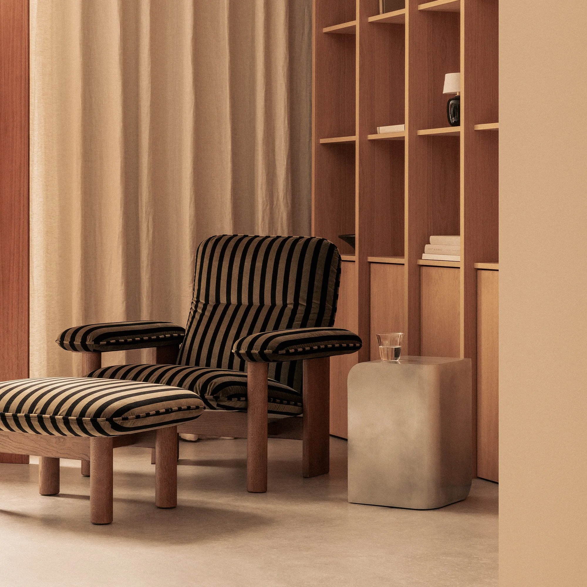 Brasilia Lounge Chair Natural Oak