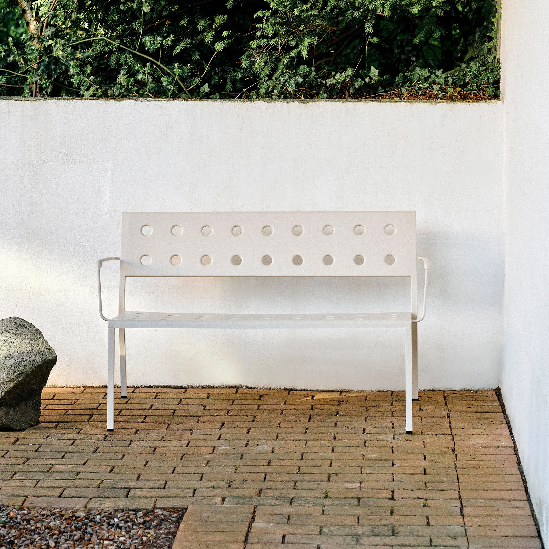 Balcony Outdoor Dining Bench With Armrests - HAY - Ronan & Erwan Bouroullec - NO GA