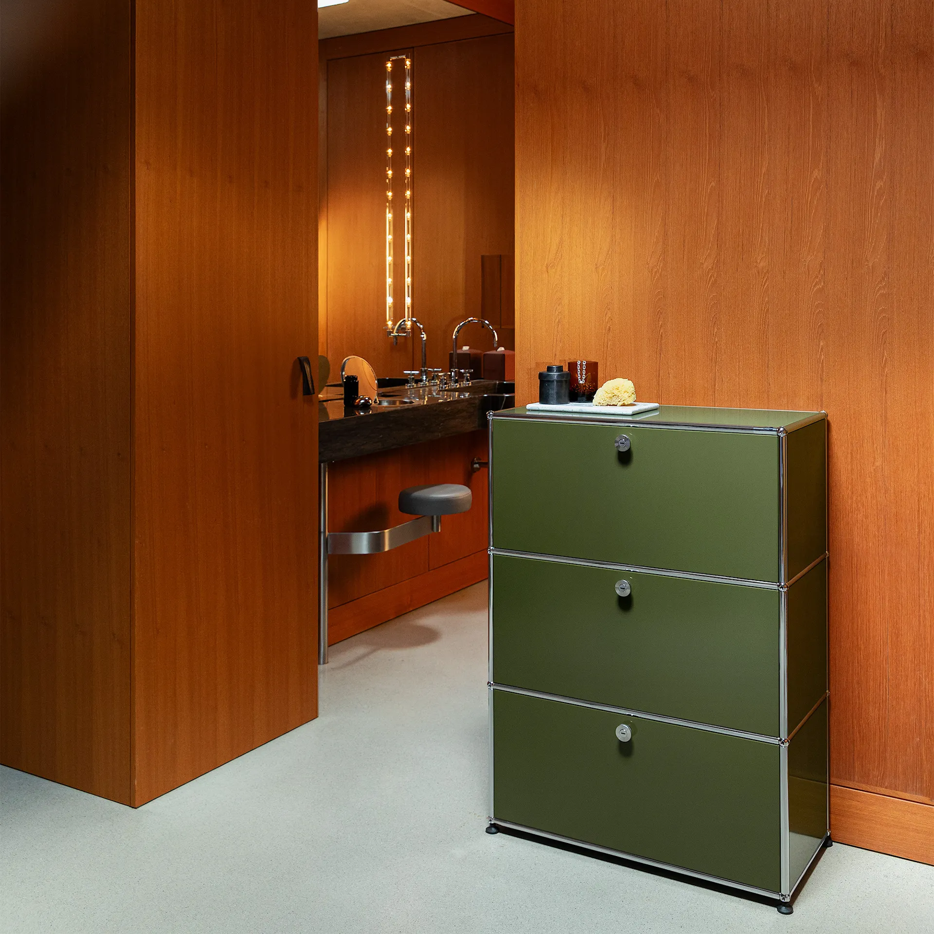 USM Haller Highboard Olive Green - USM - NO GA