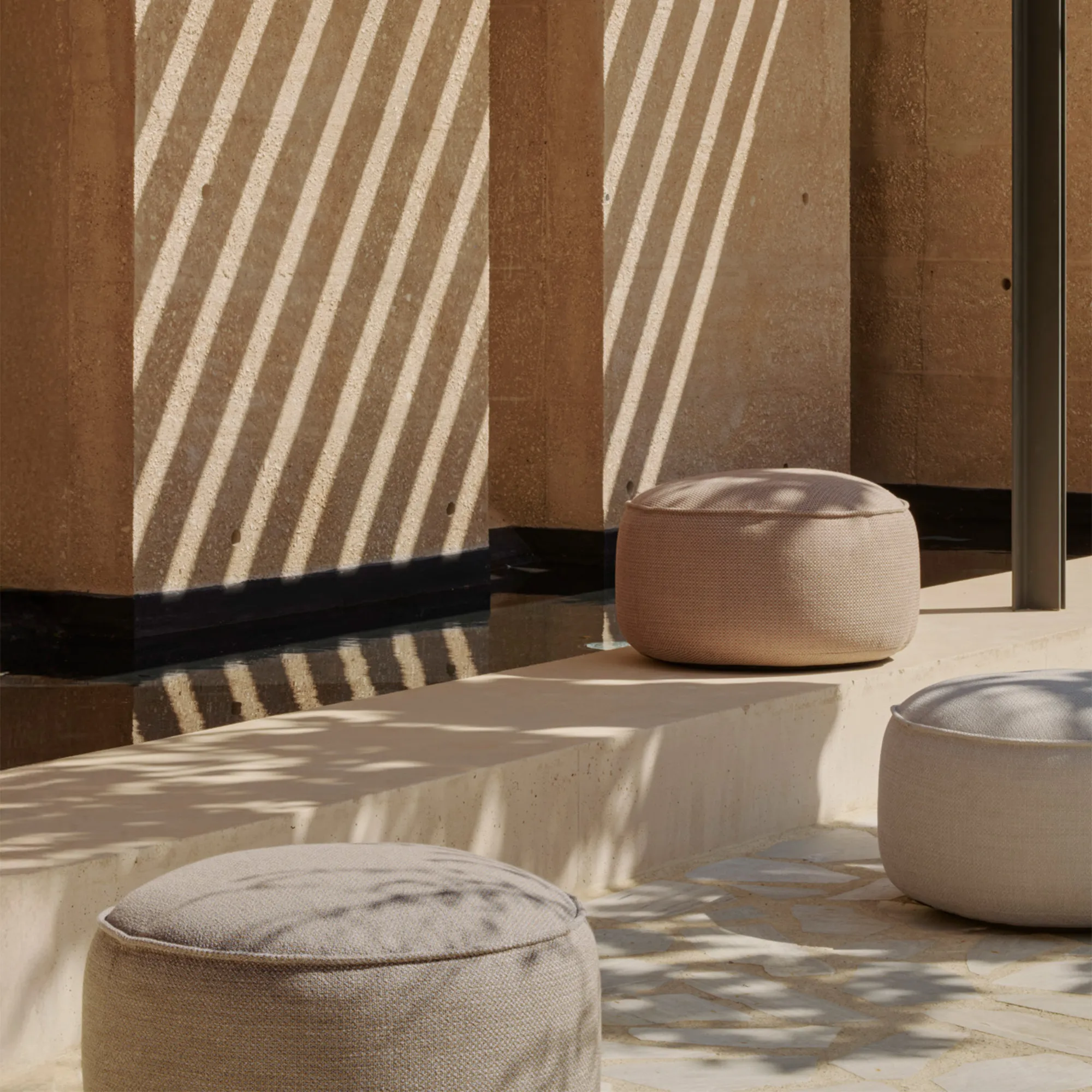 Donut outdoor pouf - 4