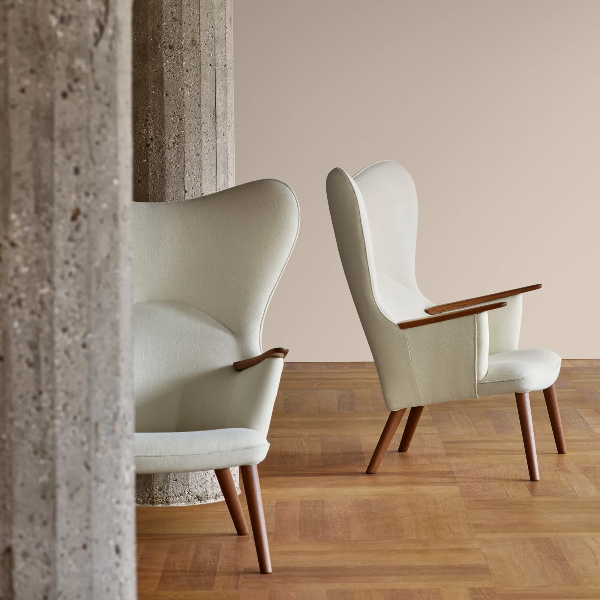 CH78 Mama Bear Armchair - 15