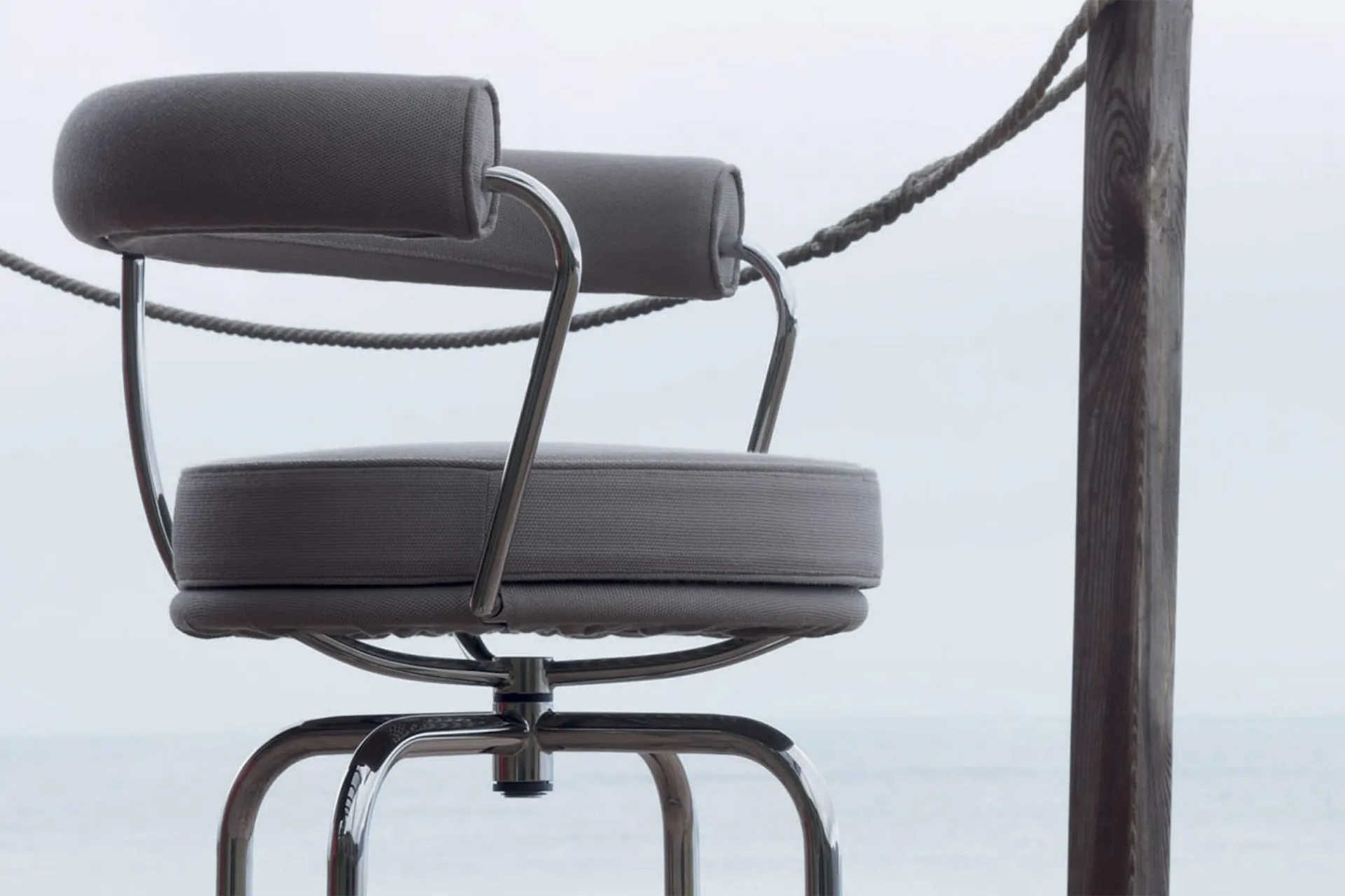 7 outdoor Swivel Chair - Cassina - Le Corbusier - NO GA