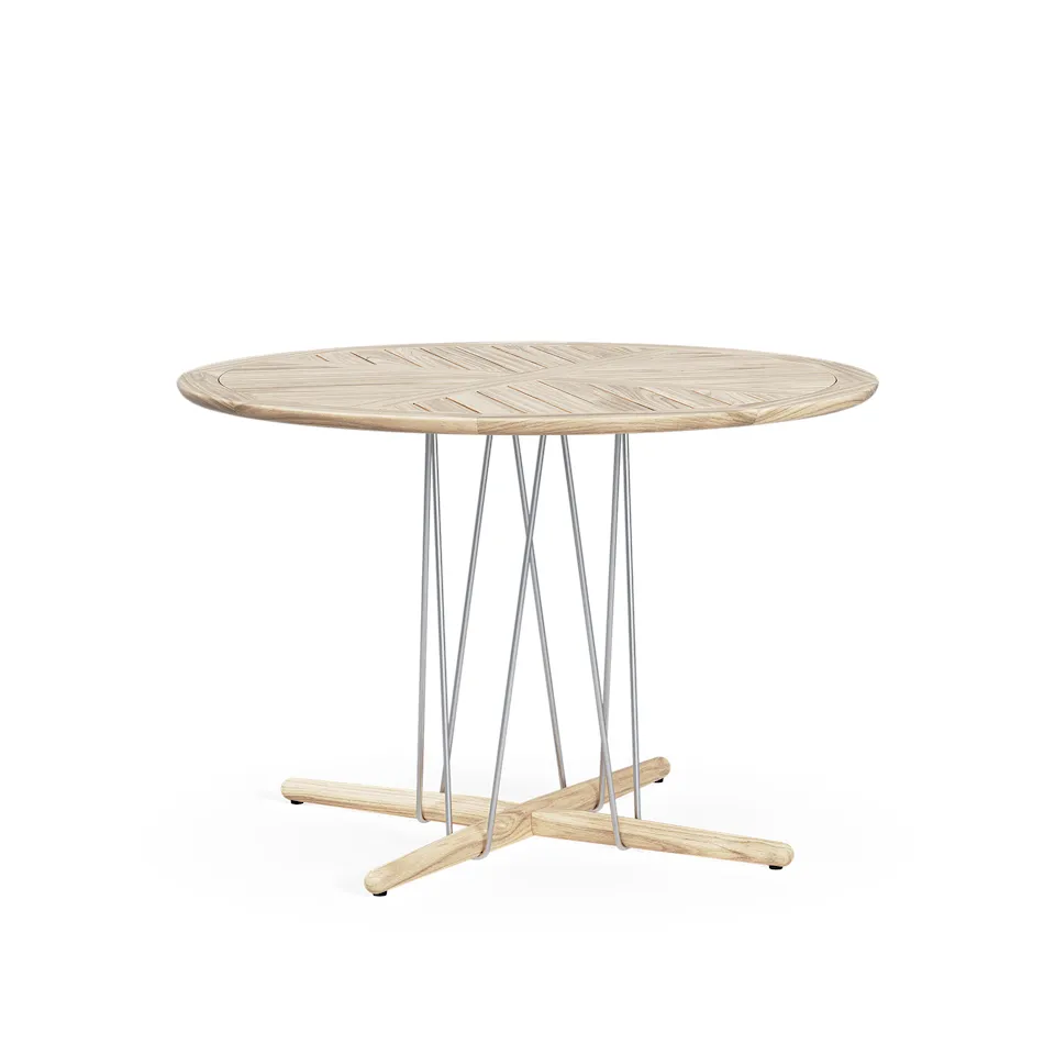 E022 Embrace Outdoor Dining Table
