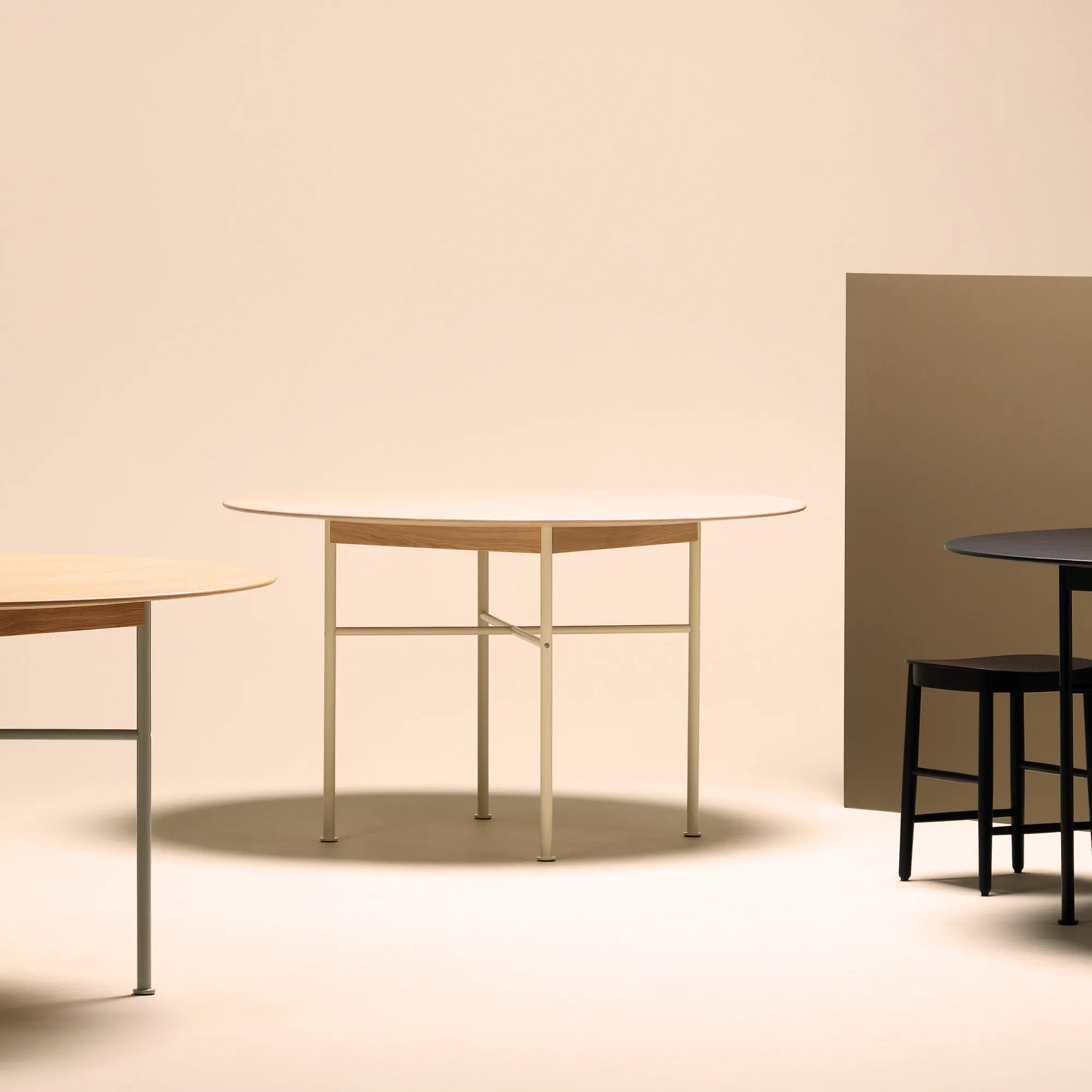 Supper eettafel Ø127 cm - 11