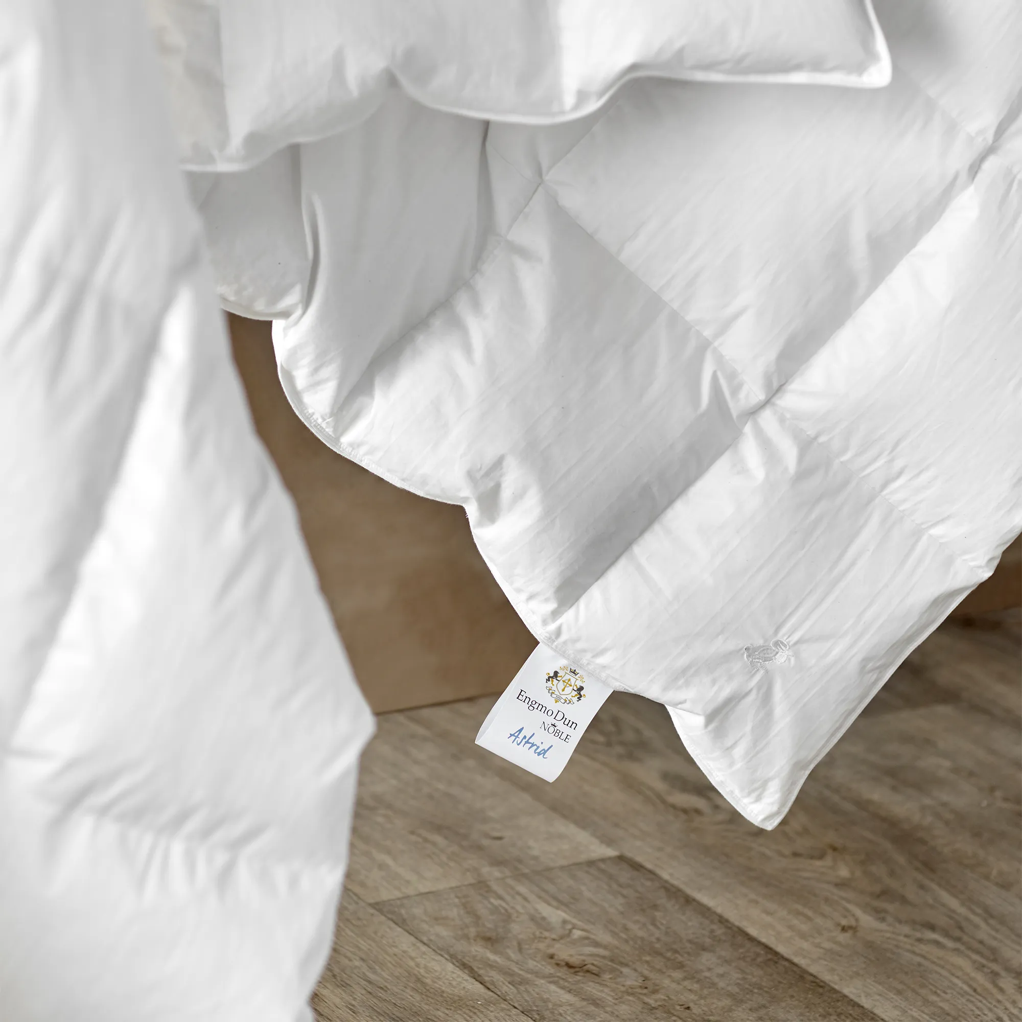 Astrid is always cold - Down comforter - 4