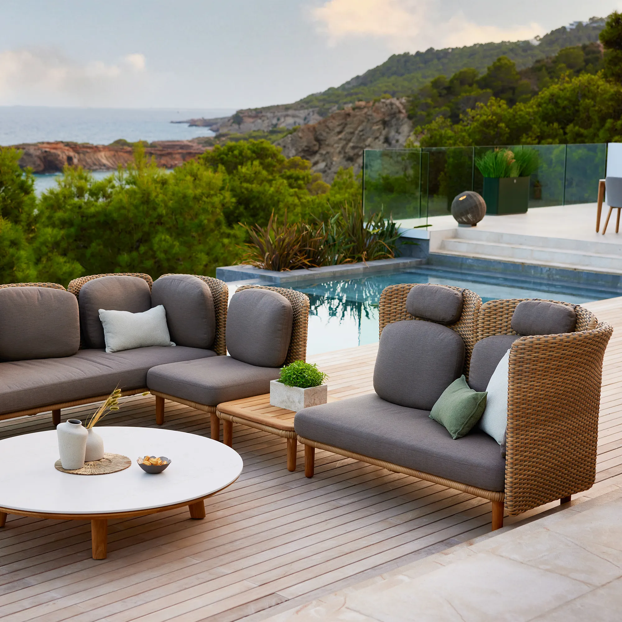 Arch 3-seater outdoor sofa - high armrest - 5
