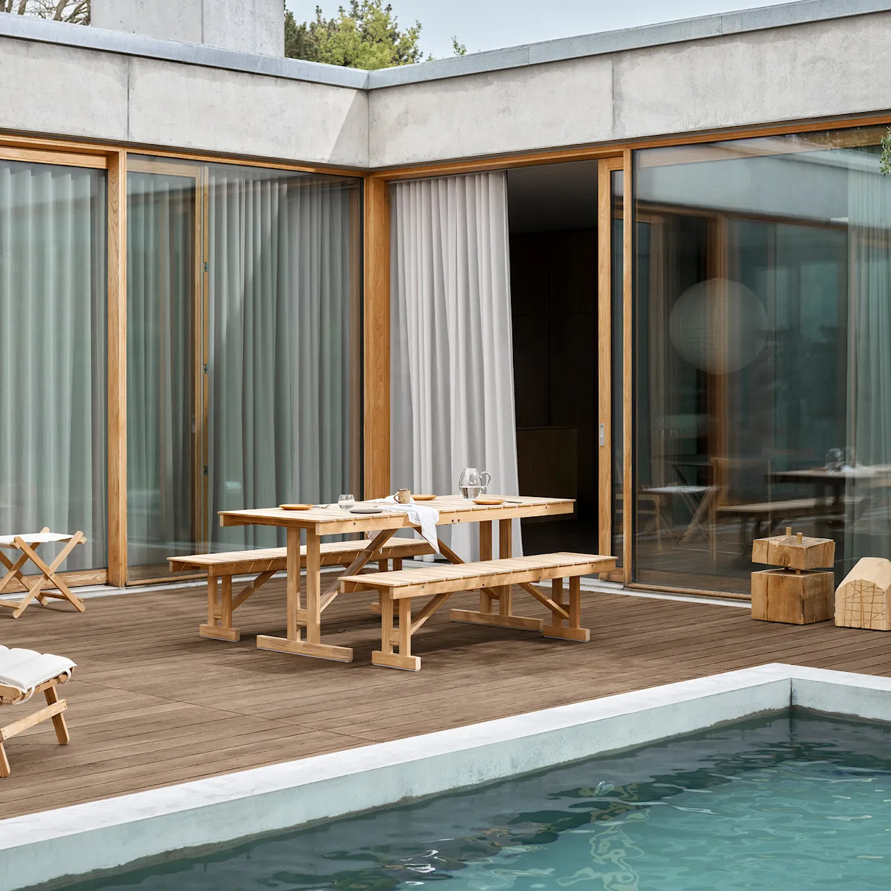 BM1771 Outdoor Dining Table