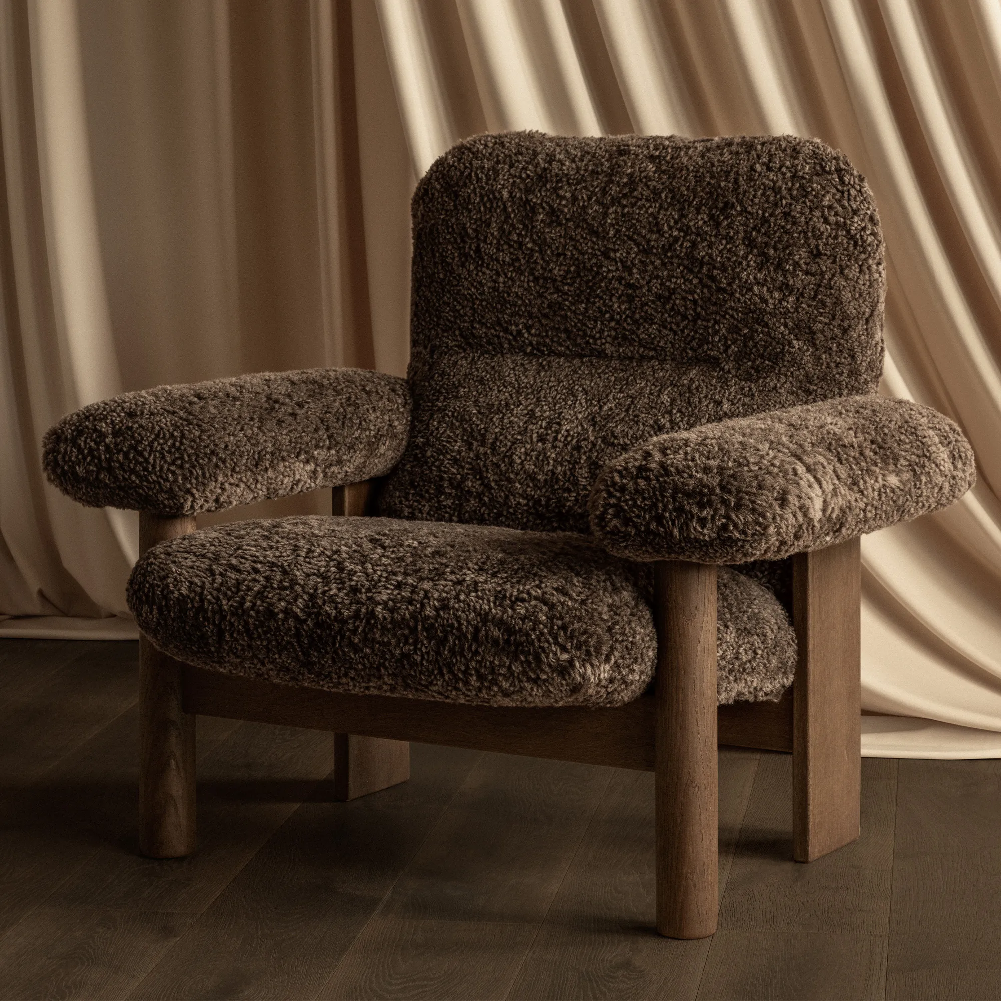 Brasilia Lounge Chair Natural Oak