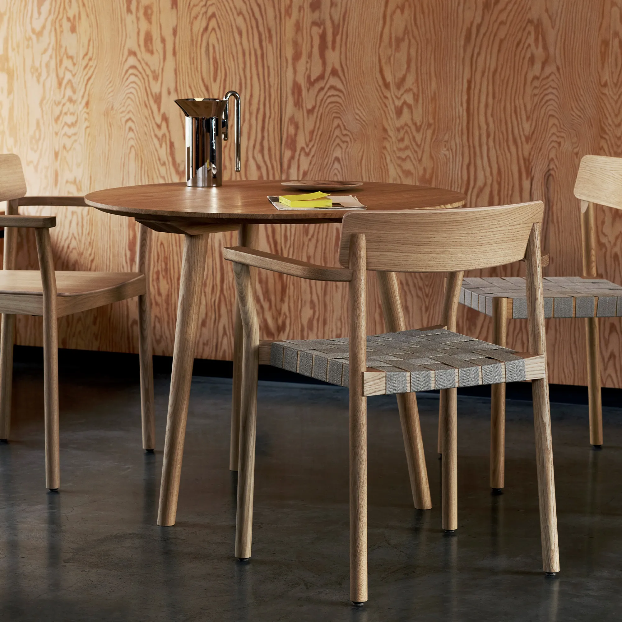 Betty Armchair TK10