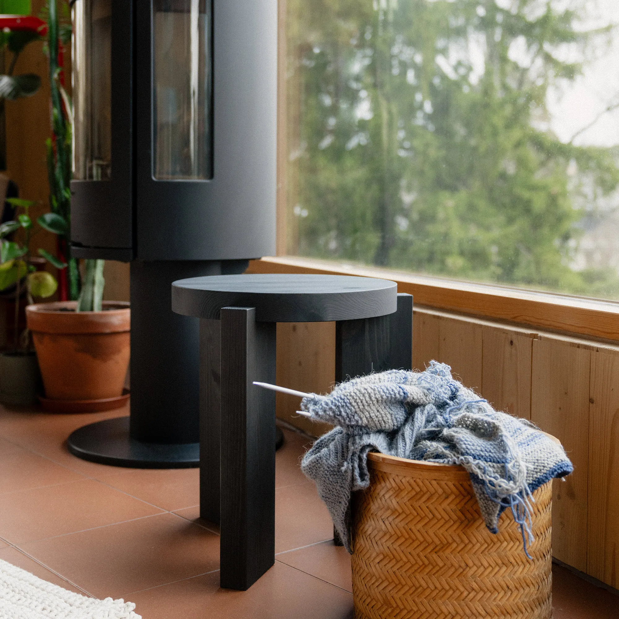 001 Stool Black - 5