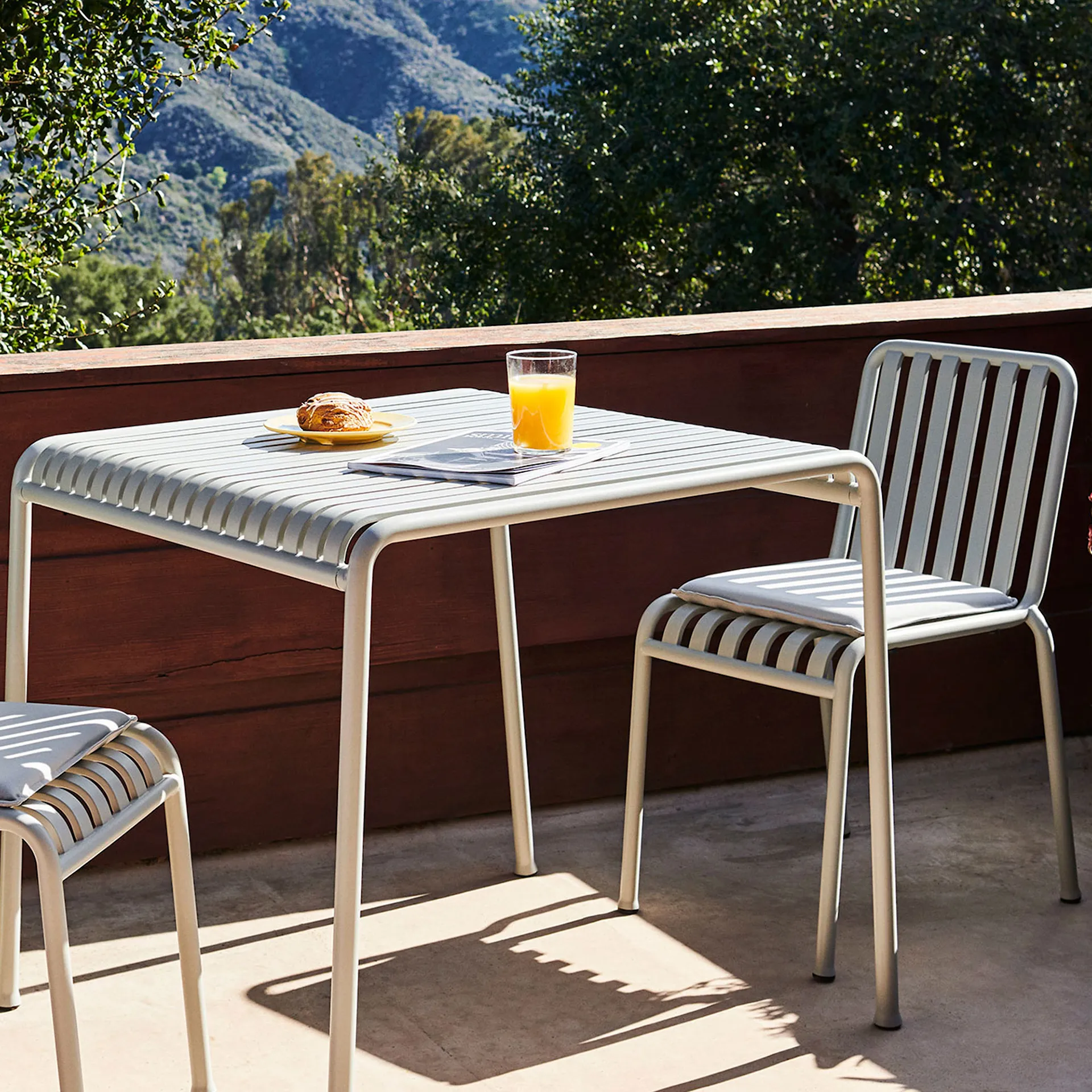 Palissade Outdoor Dining Table 82 x 90 cm - HAY - Ronan & Erwan Bouroullec - NO GA