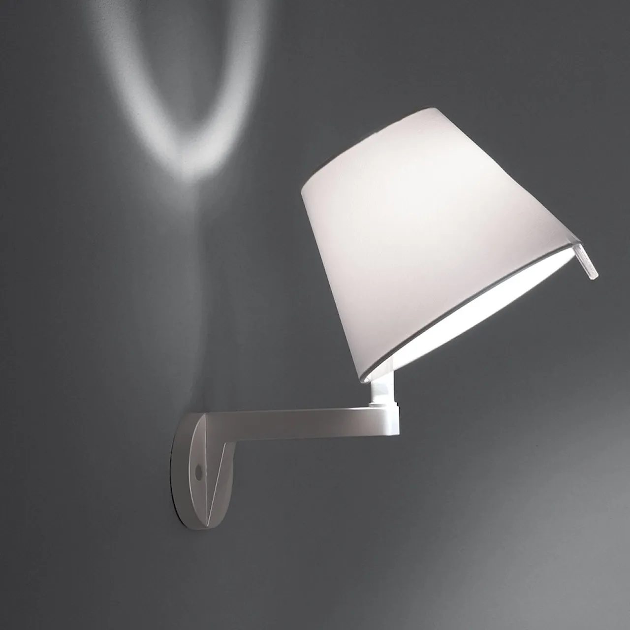 Melampo Wall Lamp