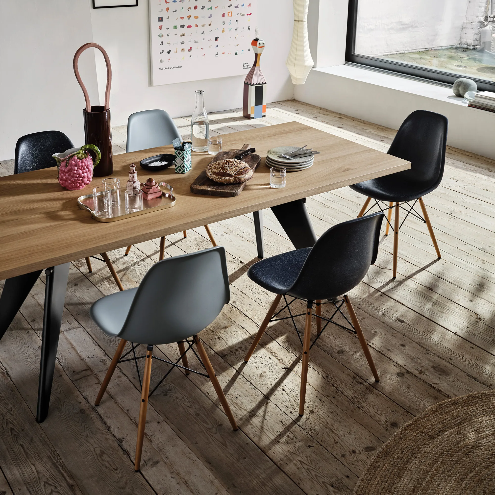 Eames Fiberglass Chair DSW - 3