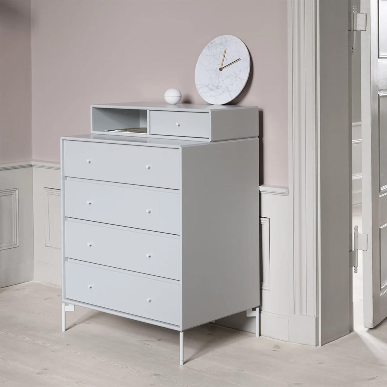byr-er-handla-en-stilren-byr-i-modern-design-nordiska-galleriet