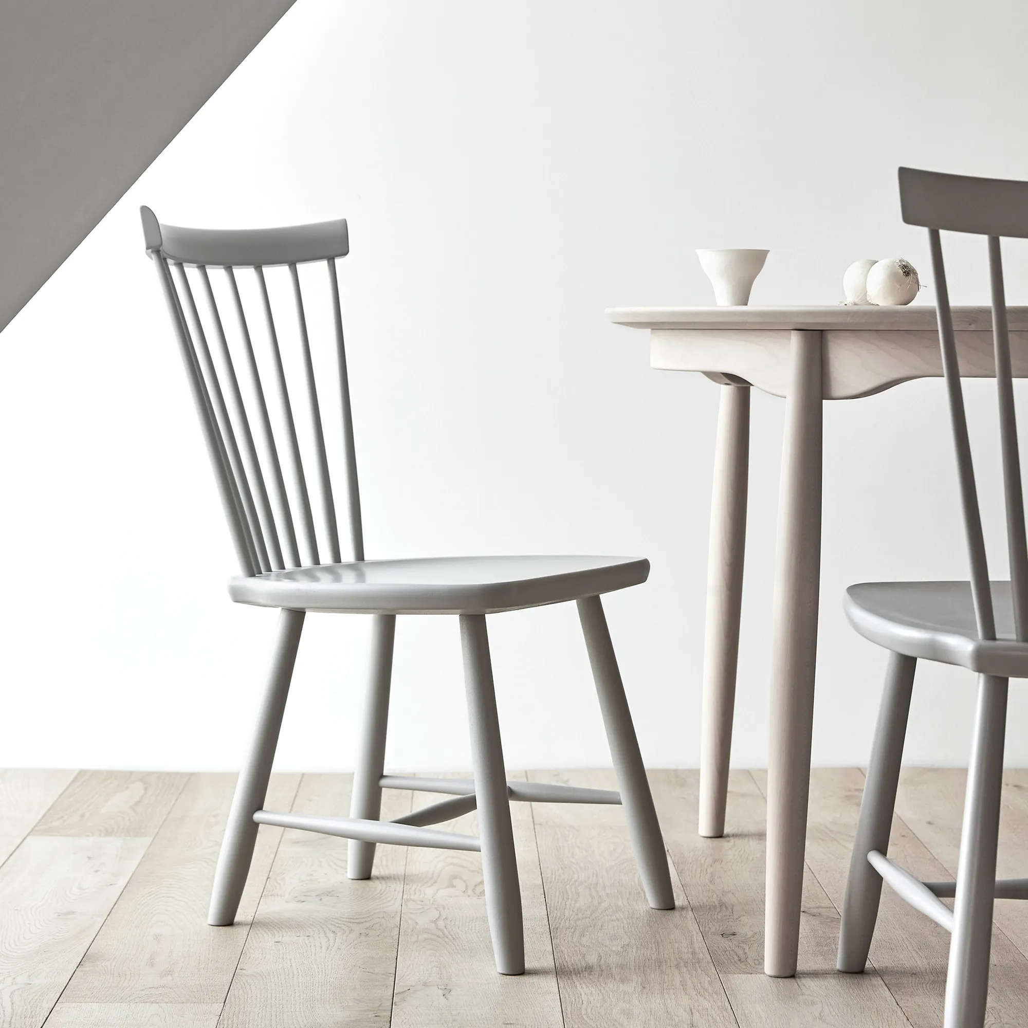 Carl dining table Ø115 cm extendable without insert leaf - 13