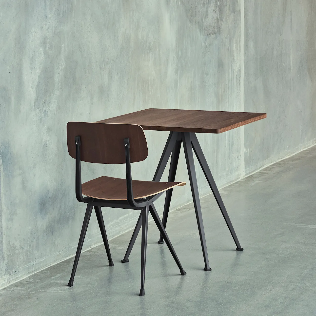 Pyramid Cafe Table 21 70 x 70 cm Black