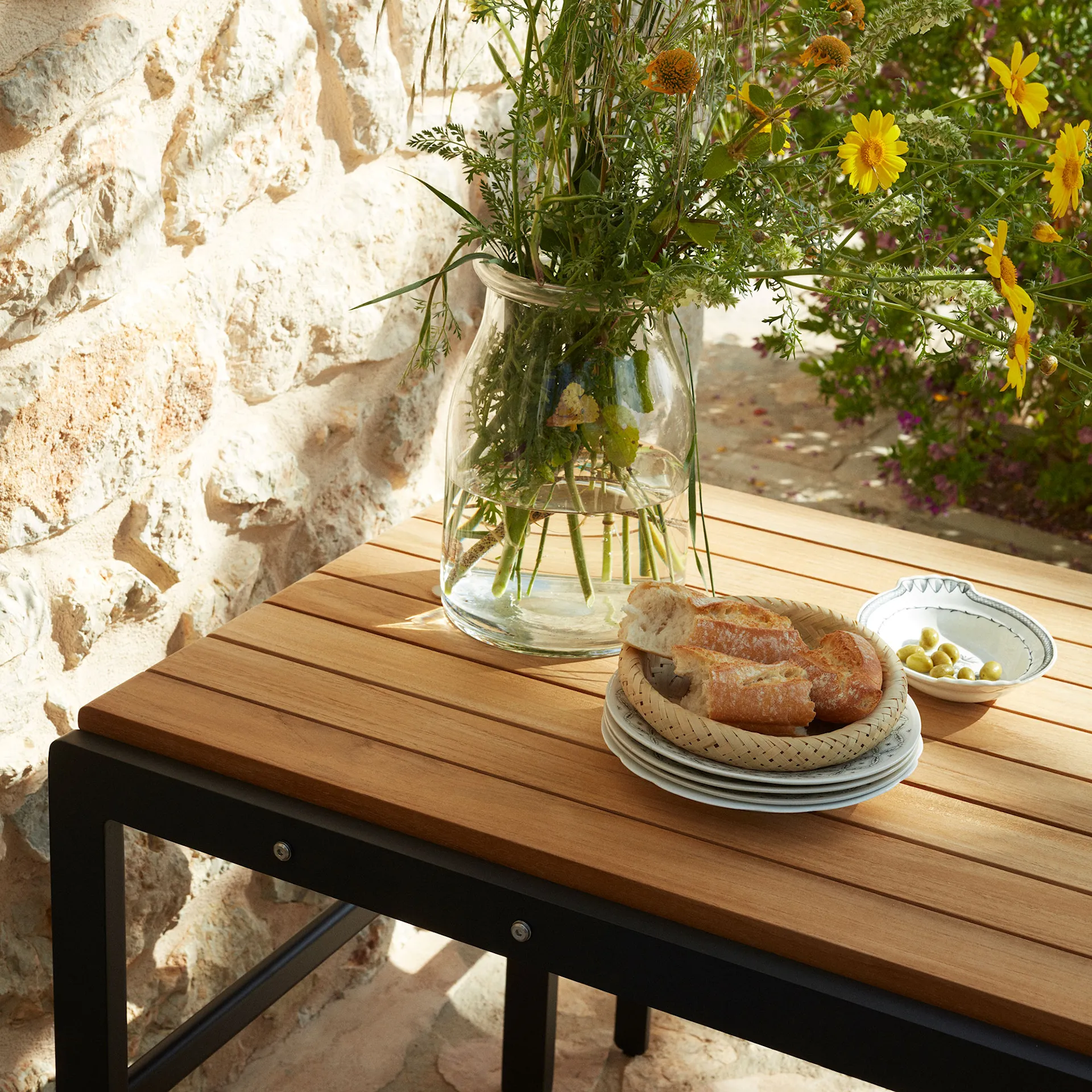 Reform Bench, Teak, Aluminum / Anthracite black - Fritz Hansen - NO GA