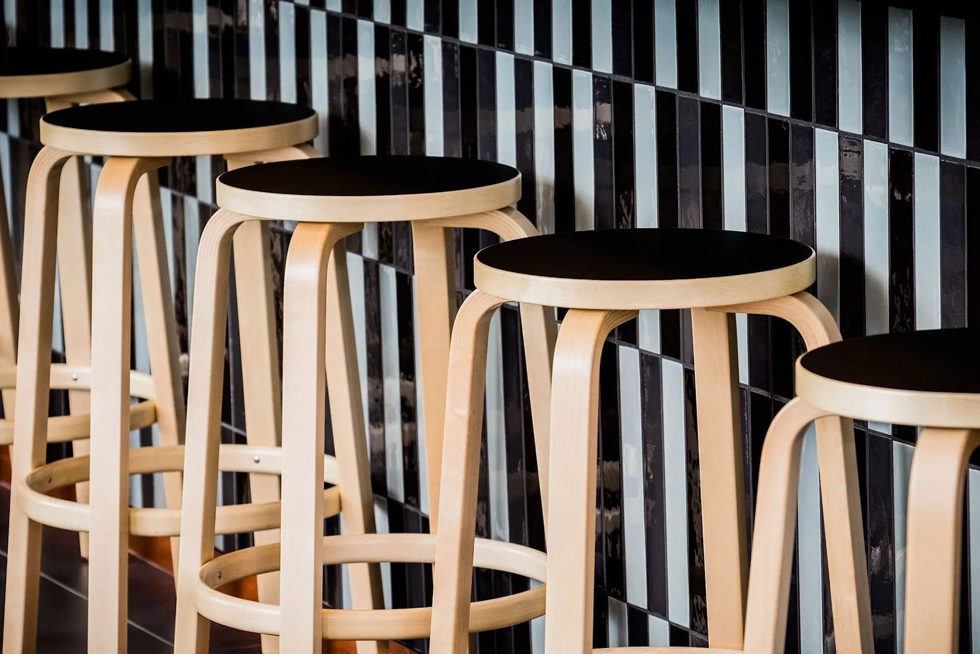 Bar Stool 64 - Artek - Alvar Aalto - NO GA