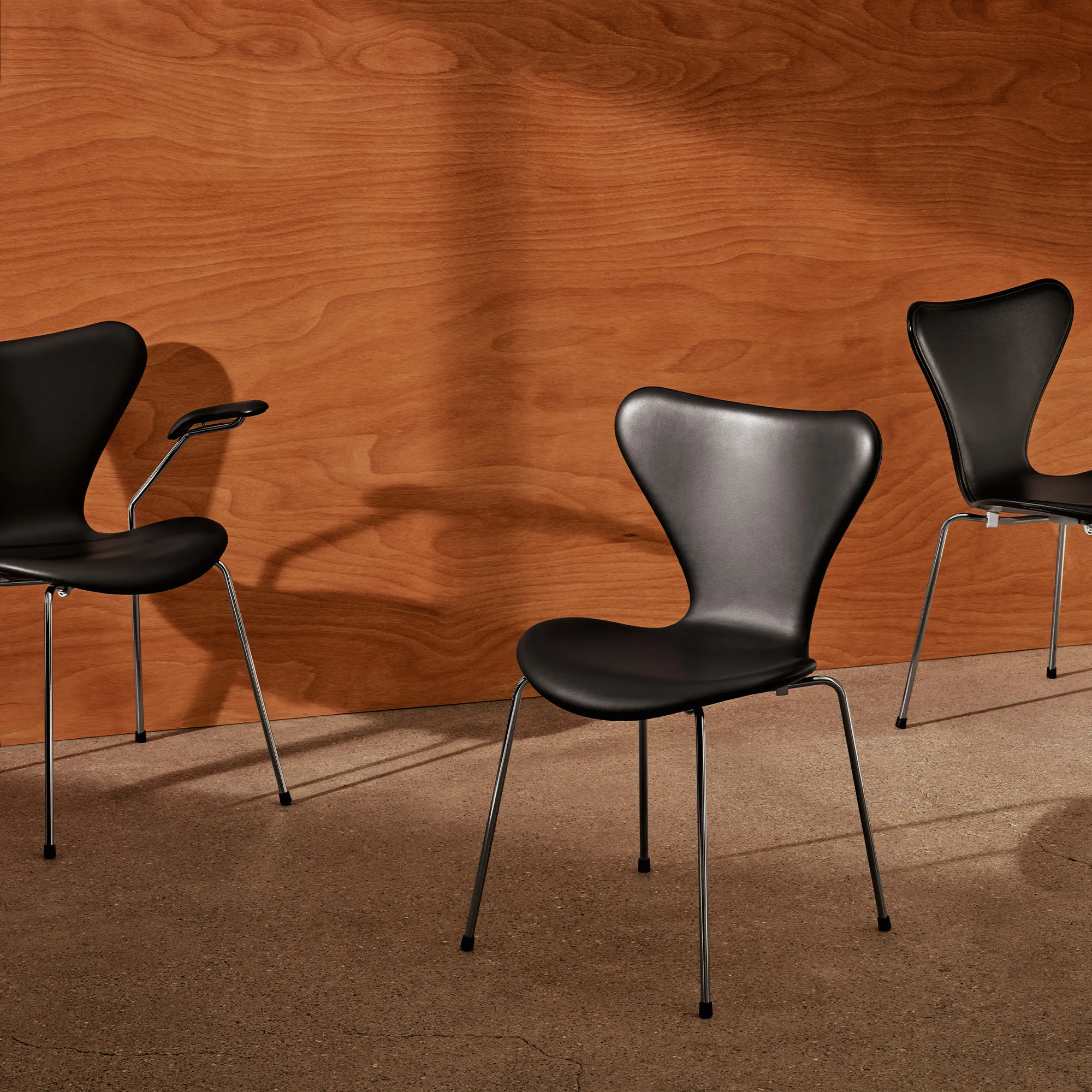 3207 Series 7 Armchair - 6