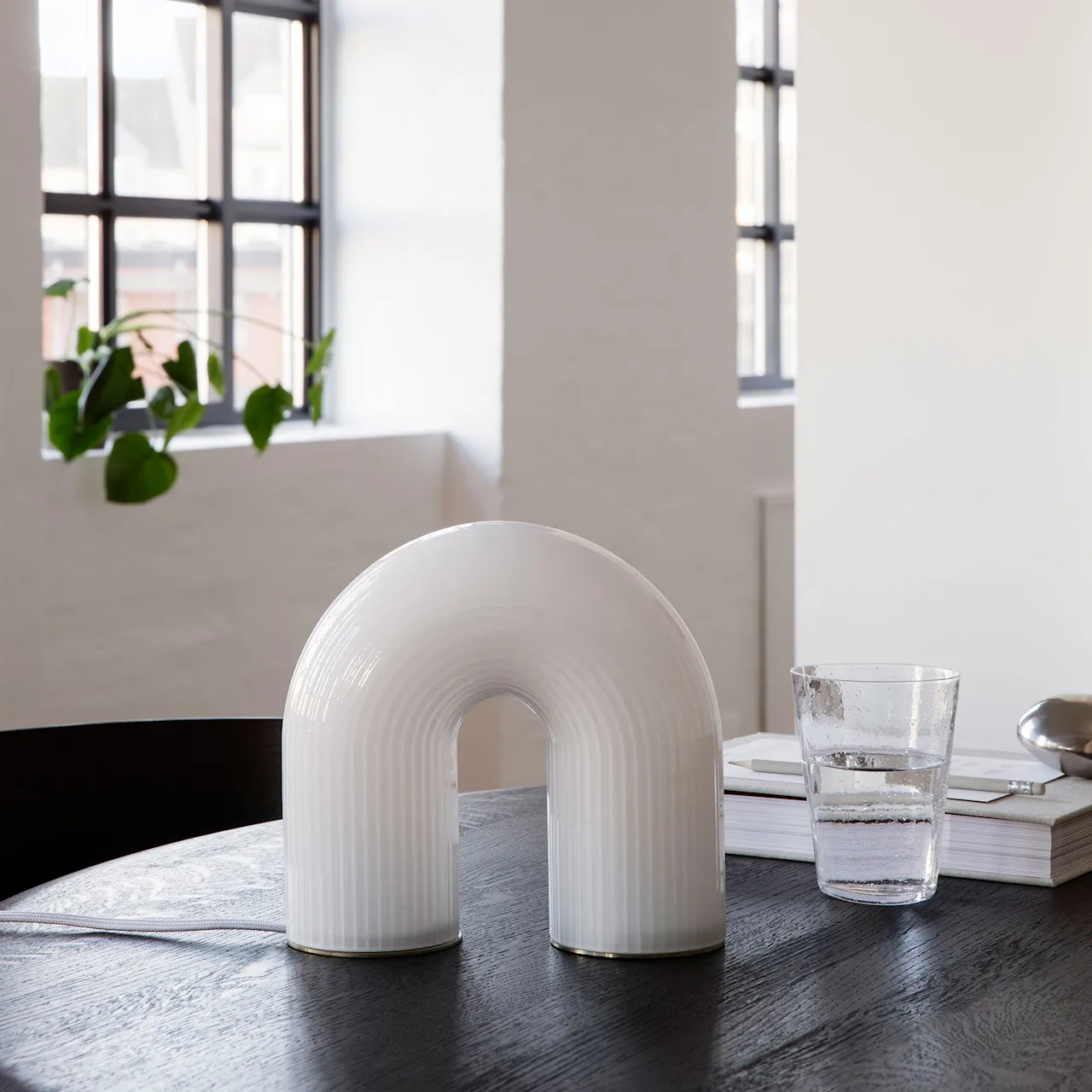 Vuelta Table Lamp