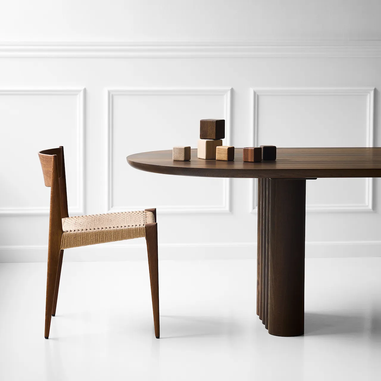 Plush Oval spisebord