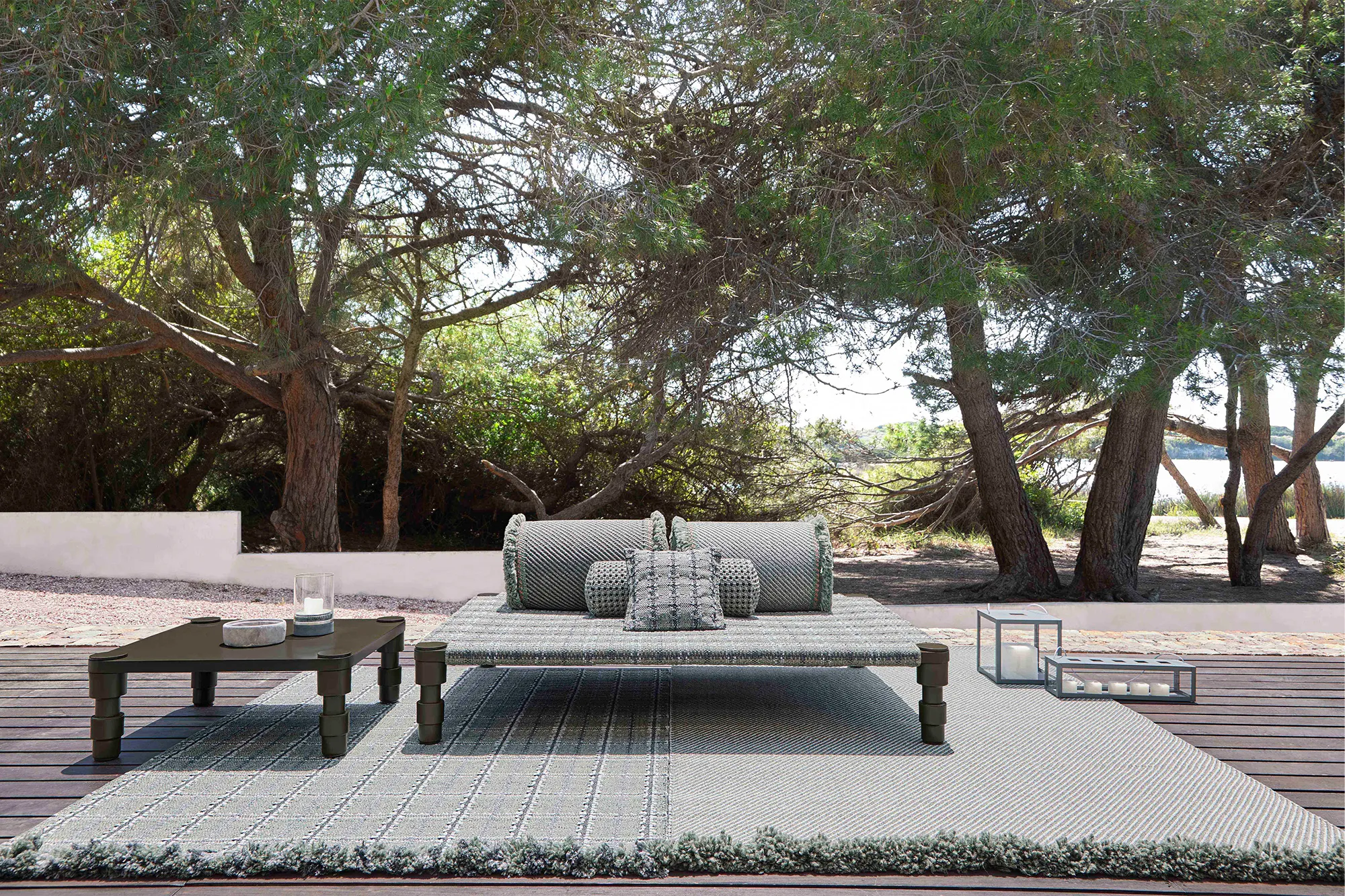 image 2 of 4