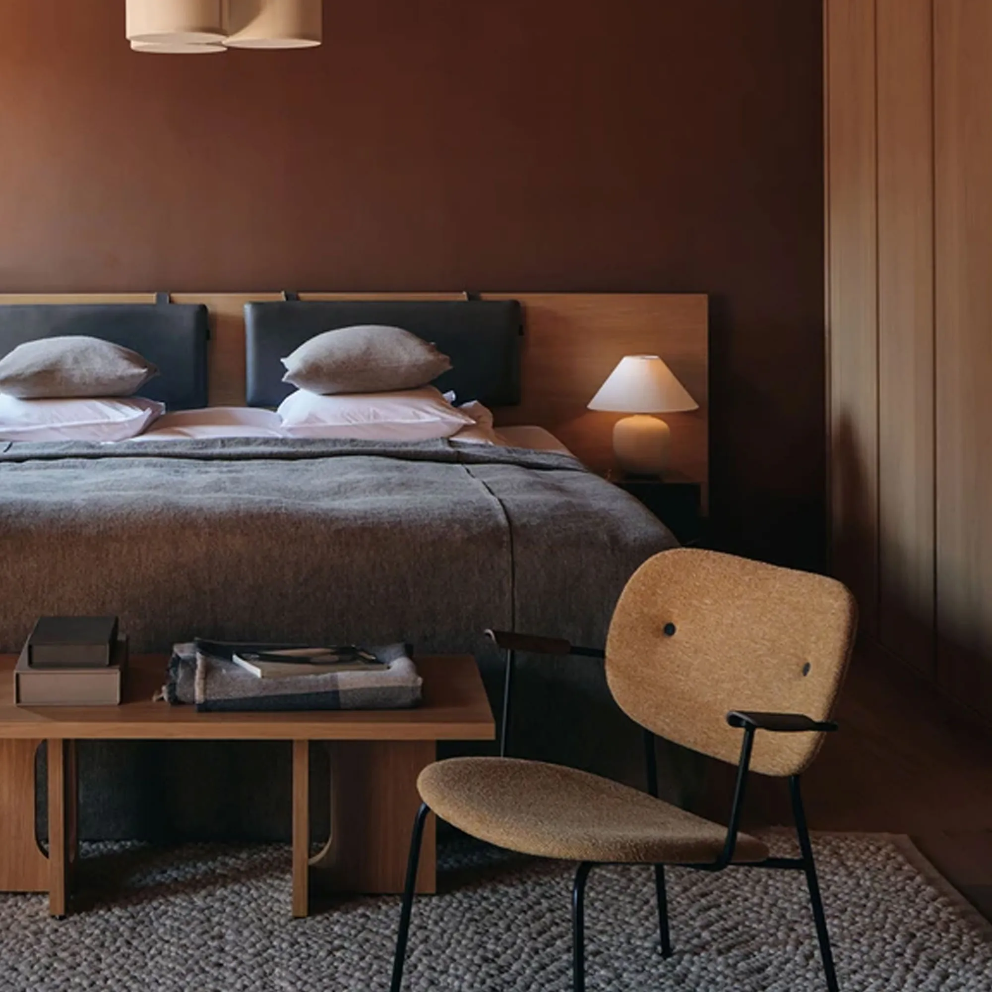 Torso Table Lamp - 9